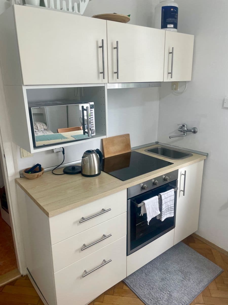 Studio flat to rent, 24 m², náměstí Hrdinů, Prague, Prague Studio flat to rent, 24 m², náměstí Hrdinů, Prague, Prague