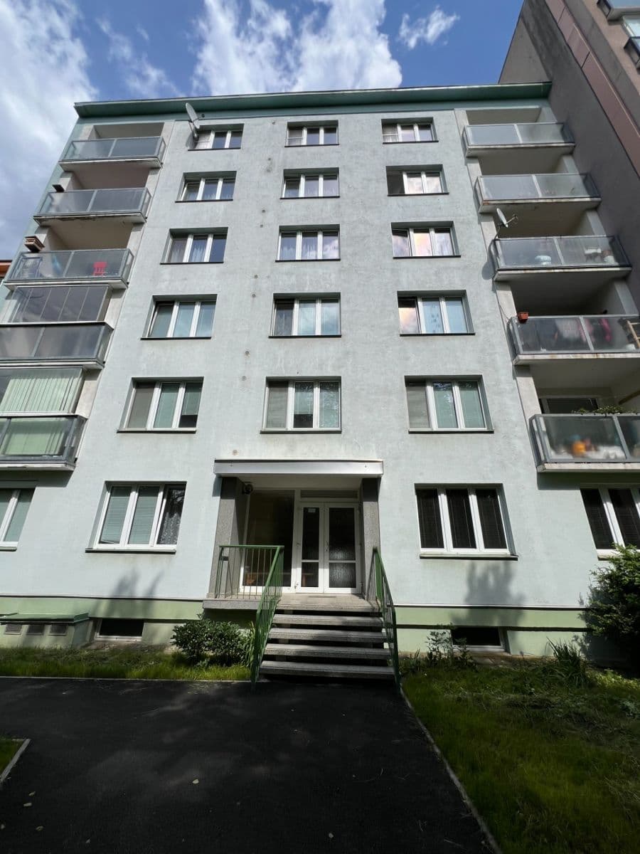 2 bedroom flat for sale, 52 m², Plešivecká, Karlovy Vary, Karlovarský Region 2 bedroom flat for sale, 52 m², Plešivecká, Karlovy Vary, Karlovarský Region