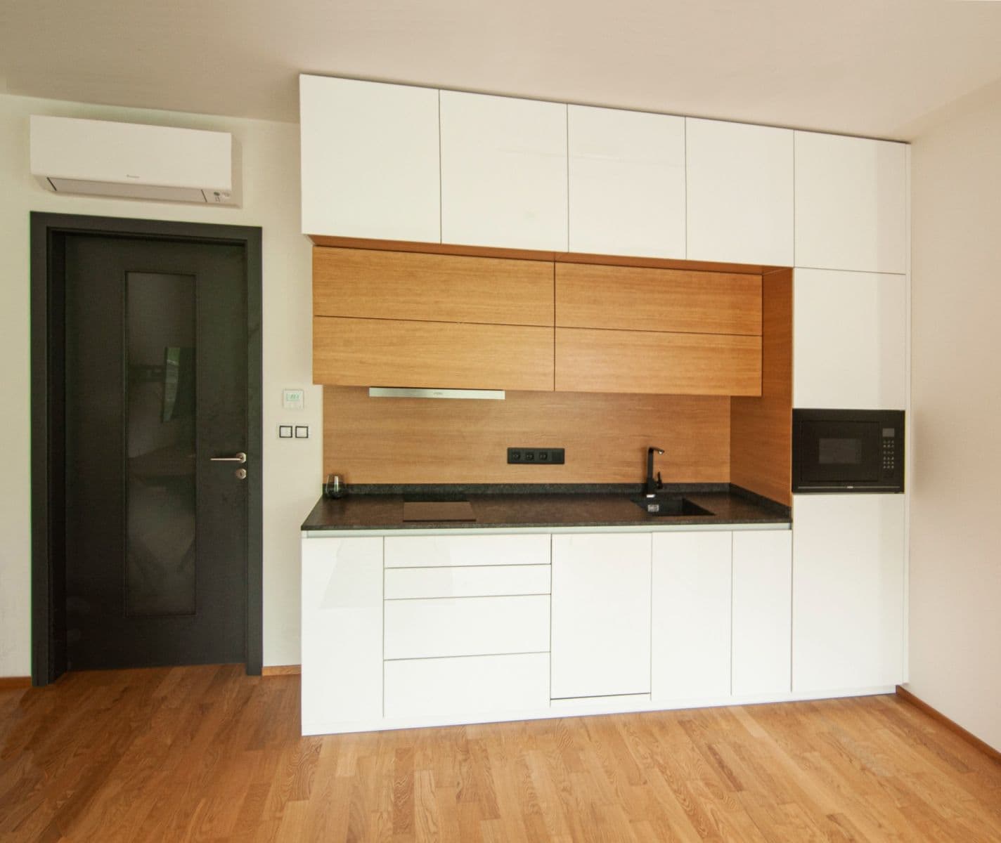 Studio flat to rent, 30 m², Lučištníků, Prague, Prague Studio flat to rent, 30 m², Lučištníků, Prague, Prague