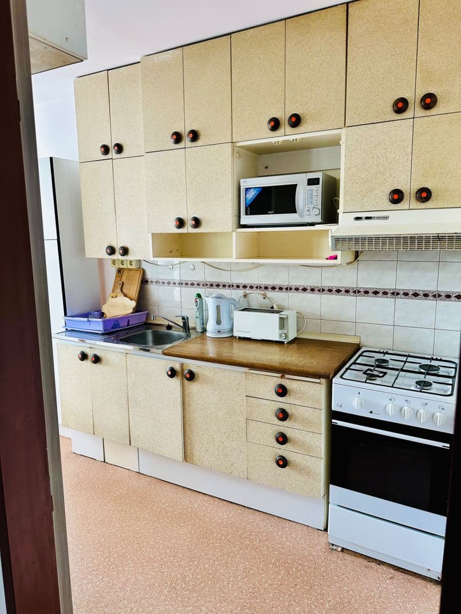 3 bedroom flat to rent, 75 m², Hekrova, Prague, Prague 3 bedroom flat to rent, 75 m², Hekrova, Prague, Prague