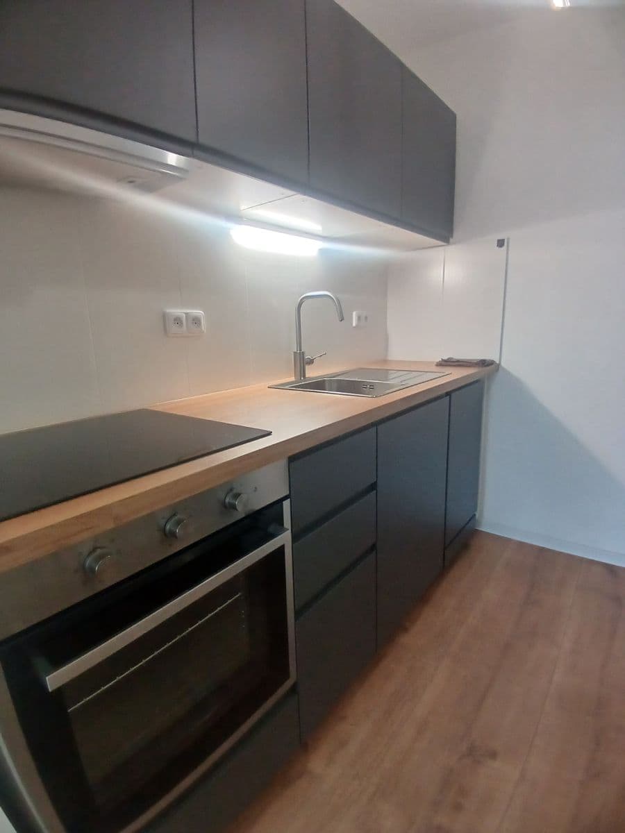 1 bedroom with open-plan kitchen flat to rent, 42 m², Kusého, Prague, Prague 1 bedroom with open-plan kitchen flat to rent, 42 m², Kusého, Prague, Prague