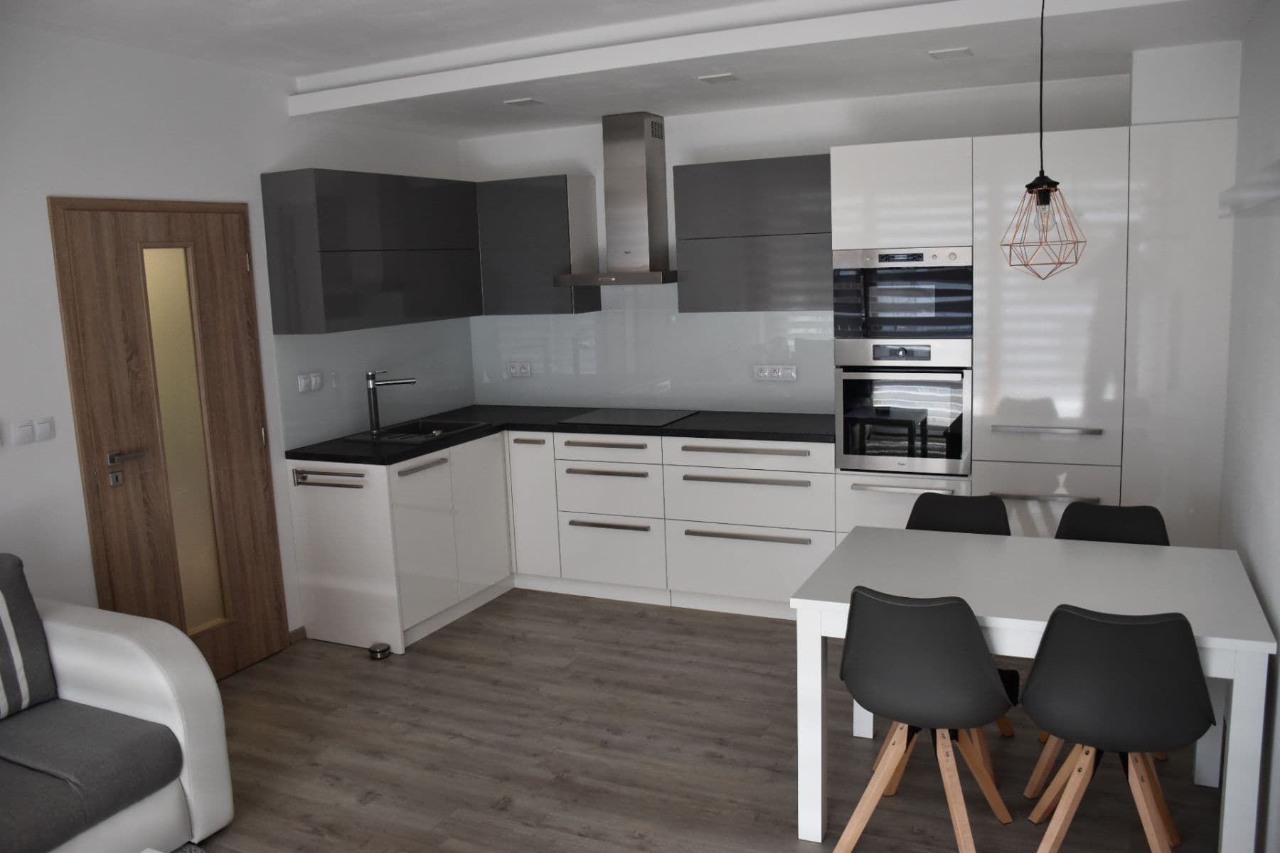 1 bedroom with open-plan kitchen flat to rent, 58 m², Košinova, Brno, Jihomoravský Region 1 bedroom with open-plan kitchen flat to rent, 58 m², Košinova, Brno, Jihomoravský Region