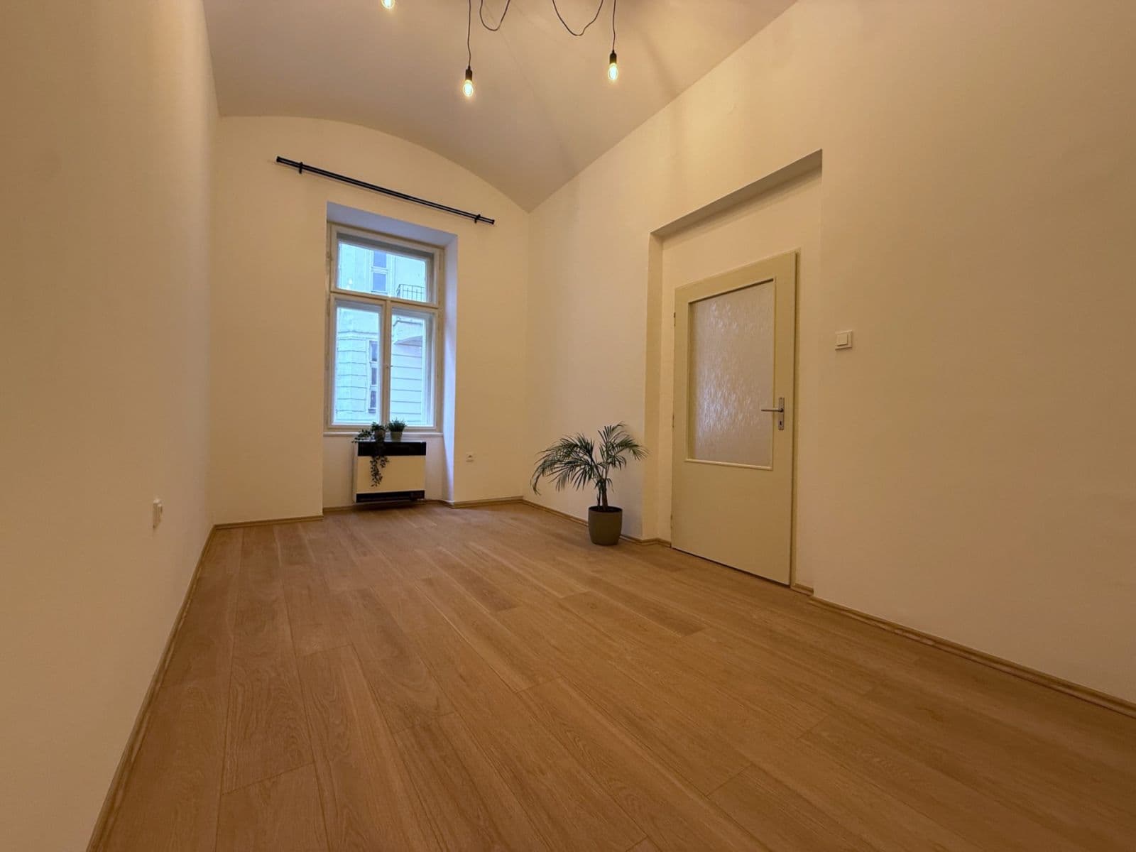 1 bedroom with open-plan kitchen flat to rent, 47 m², Gorazdova, Prague, Prague 1 bedroom with open-plan kitchen flat to rent, 47 m², Gorazdova, Prague, Prague