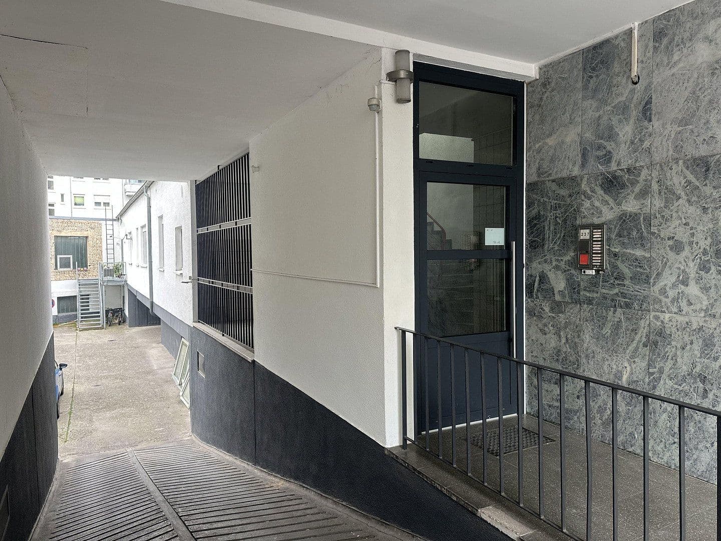 non-residential property to rent, 136 m², Mundenheimerstr. 237, Ludwigshafen am Rhein, Rhineland-Palatinate non-residential property to rent, 136 m², Mundenheimerstr. 237, Ludwigshafen am Rhein, Rhineland-Palatinate