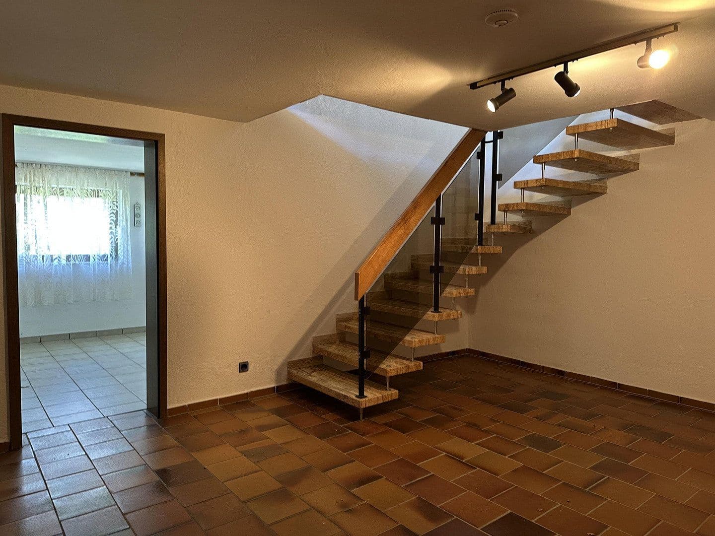 house for sale, 300 m², An den Lindenbäumen 58, Fuldabrück, Hesse house for sale, 300 m², An den Lindenbäumen 58, Fuldabrück, Hesse
