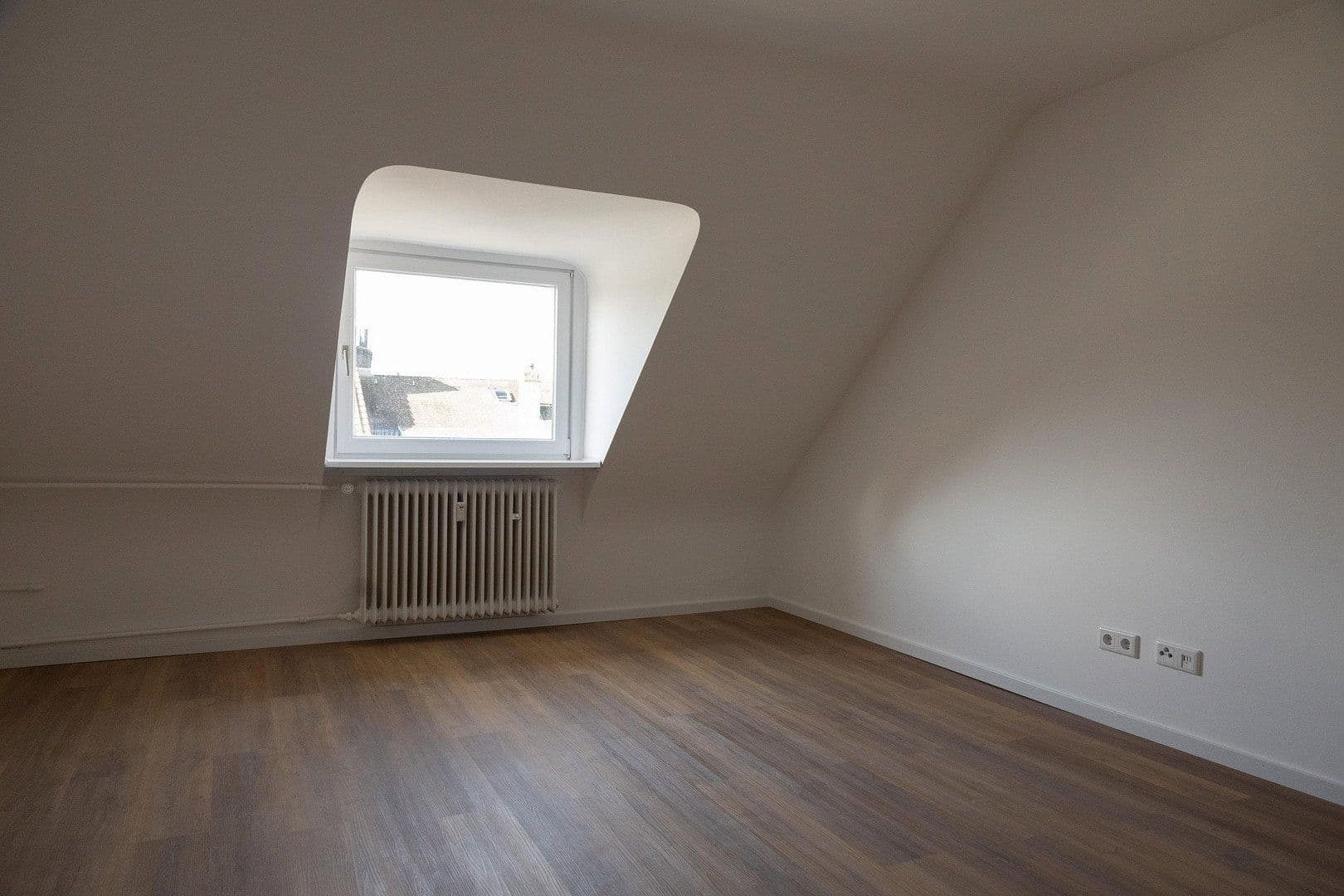 4 bedroom flat for sale, 90 m², Leerbachstraße 62, Frankfurt, Hesse 4 bedroom flat for sale, 90 m², Leerbachstraße 62, Frankfurt, Hesse