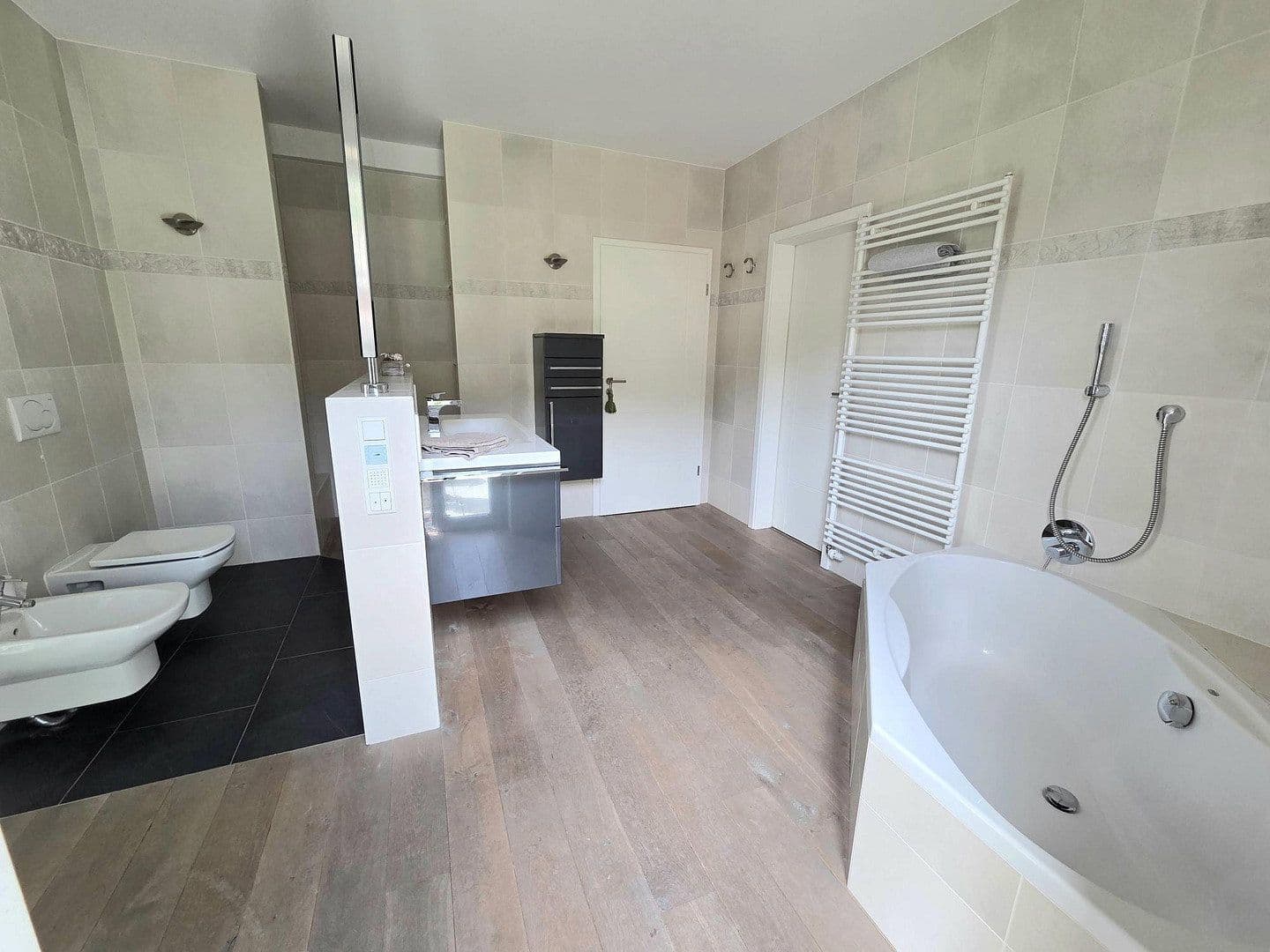 4 bedroom flat to rent, 174 m², Bensheim, Hesse 4 bedroom flat to rent, 174 m², Bensheim, Hesse