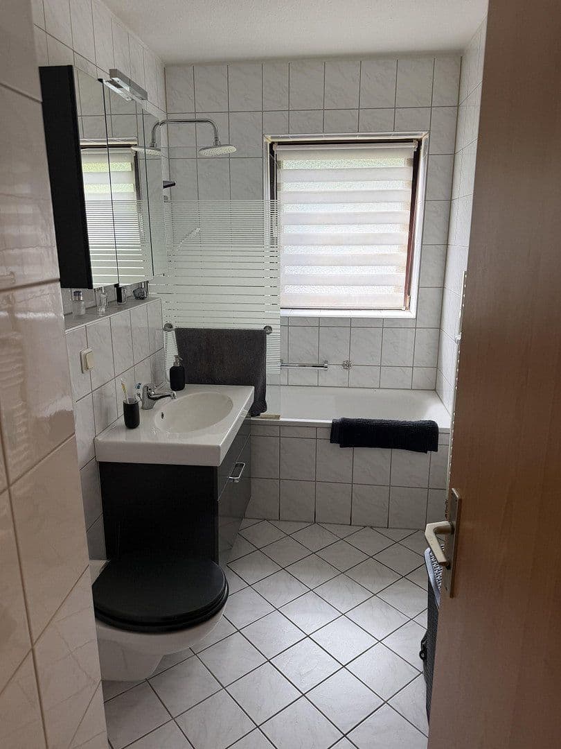 2 bedroom with open-plan kitchen flat to rent, 80 m², Teutoburgerstr. 121, Oberhausen, North Rhine-Westphalia 2 bedroom with open-plan kitchen flat to rent, 80 m², Teutoburgerstr. 121, Oberhausen, North Rhine-Westphalia