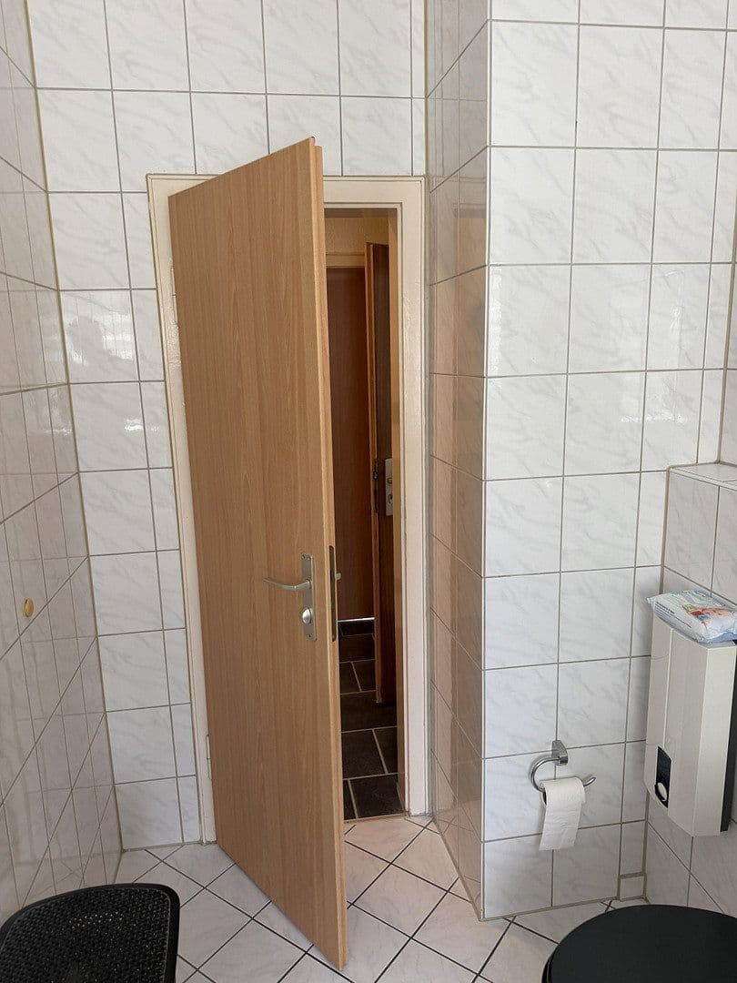 2 bedroom with open-plan kitchen flat to rent, 80 m², Teutoburgerstr. 121, Oberhausen, North Rhine-Westphalia 2 bedroom with open-plan kitchen flat to rent, 80 m², Teutoburgerstr. 121, Oberhausen, North Rhine-Westphalia