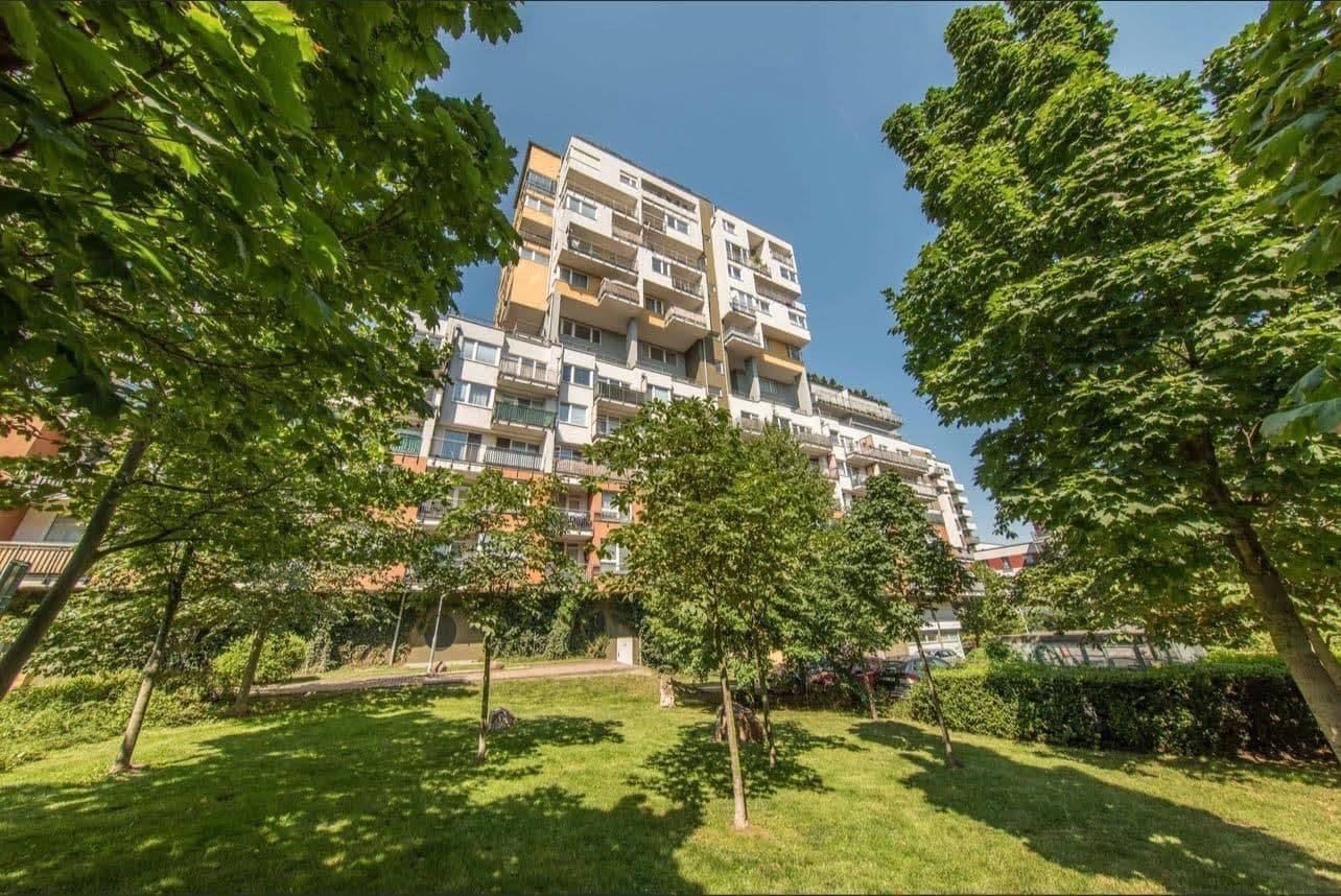 1 bedroom with open-plan kitchen flat to rent, 53 m², Pod Harfou, Prague, Prague 1 bedroom with open-plan kitchen flat to rent, 53 m², Pod Harfou, Prague, Prague