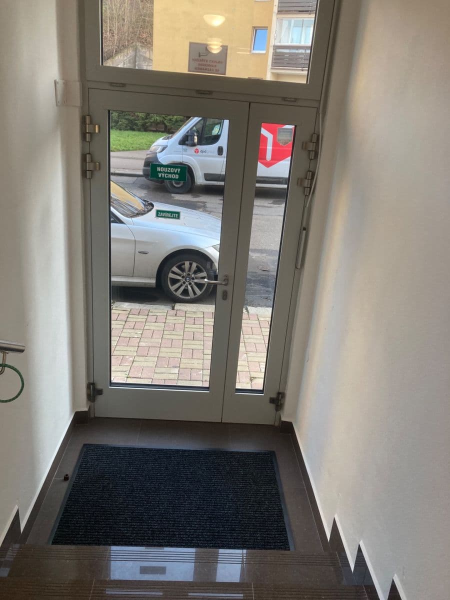 2 bedroom with open-plan kitchen flat to rent, 63 m², Pod Altánem, Prague, Prague 2 bedroom with open-plan kitchen flat to rent, 63 m², Pod Altánem, Prague, Prague