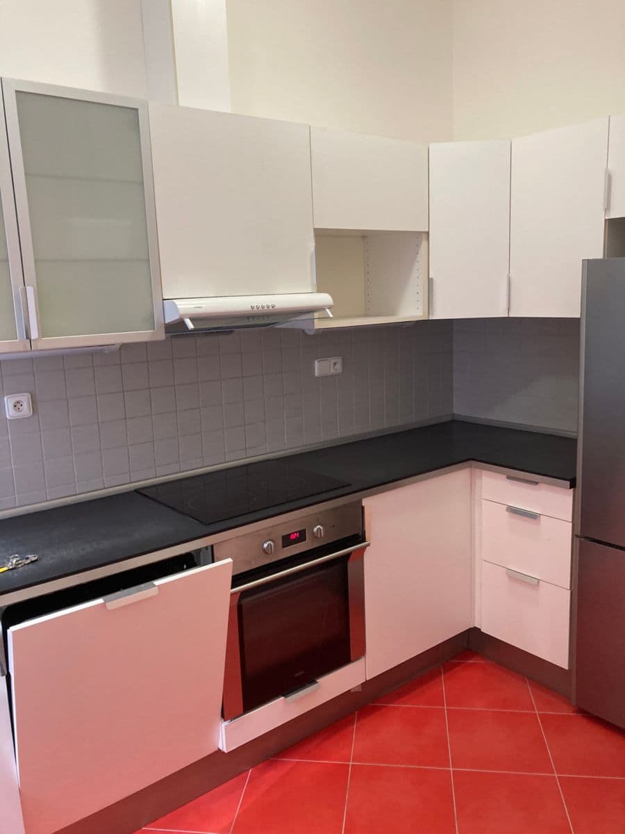 2 bedroom with open-plan kitchen flat to rent, 64 m², Víta Nejedlého, Prague, Prague 2 bedroom with open-plan kitchen flat to rent, 64 m², Víta Nejedlého, Prague, Prague