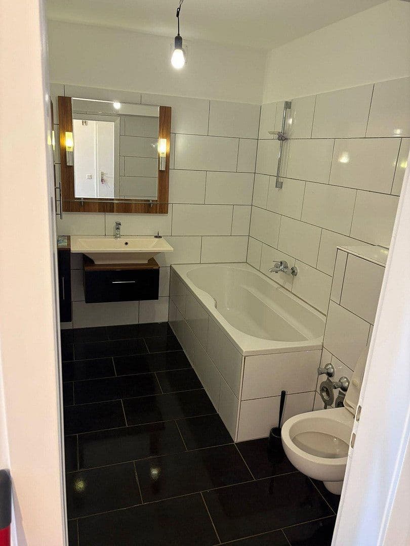 2 bedroom flat to rent, 65 m², Unter St. Clemens 28, Solingen, North Rhine-Westphalia 2 bedroom flat to rent, 65 m², Unter St. Clemens 28, Solingen, North Rhine-Westphalia