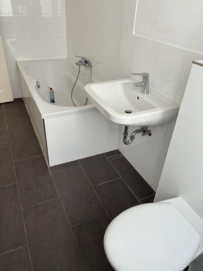 4 bedroom flat to rent, 120 m², Bonn, North Rhine-Westphalia 4 bedroom flat to rent, 120 m², Bonn, North Rhine-Westphalia