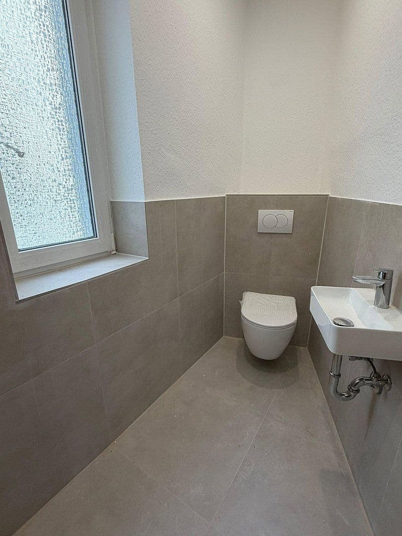 4 bedroom flat to rent, 96 m², Rheinstr 16, Solingen, North Rhine-Westphalia 4 bedroom flat to rent, 96 m², Rheinstr 16, Solingen, North Rhine-Westphalia