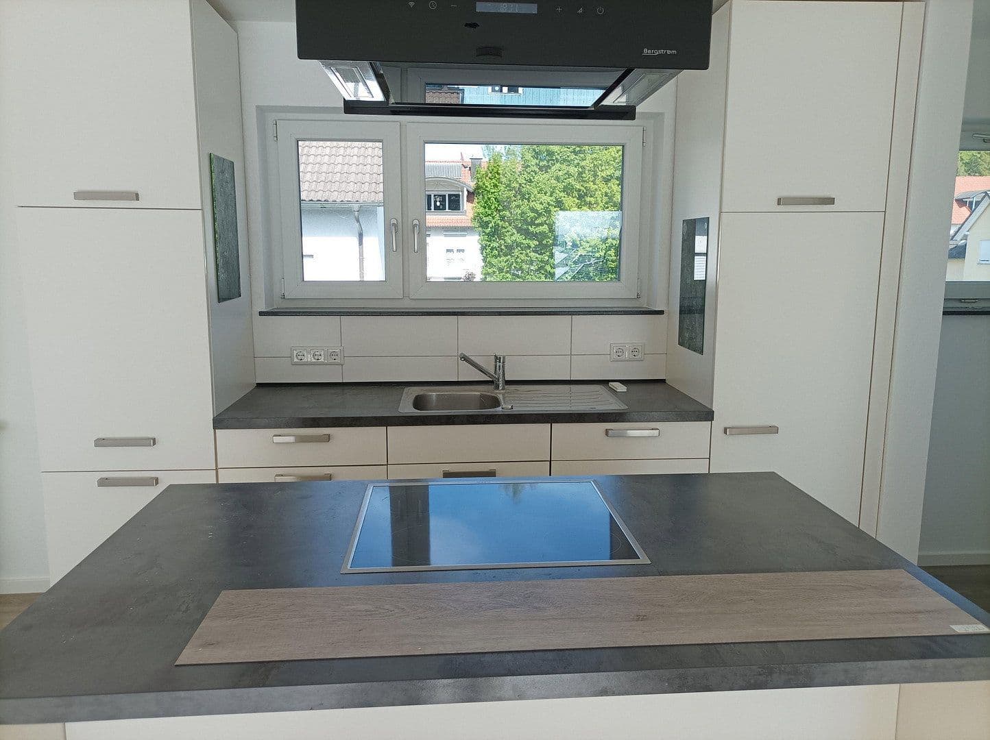 3 bedroom with open-plan kitchen flat to rent, 119 m², Uhldingen-Mühlhofen, Baden-Württemberg 3 bedroom with open-plan kitchen flat to rent, 119 m², Uhldingen-Mühlhofen, Baden-Württemberg