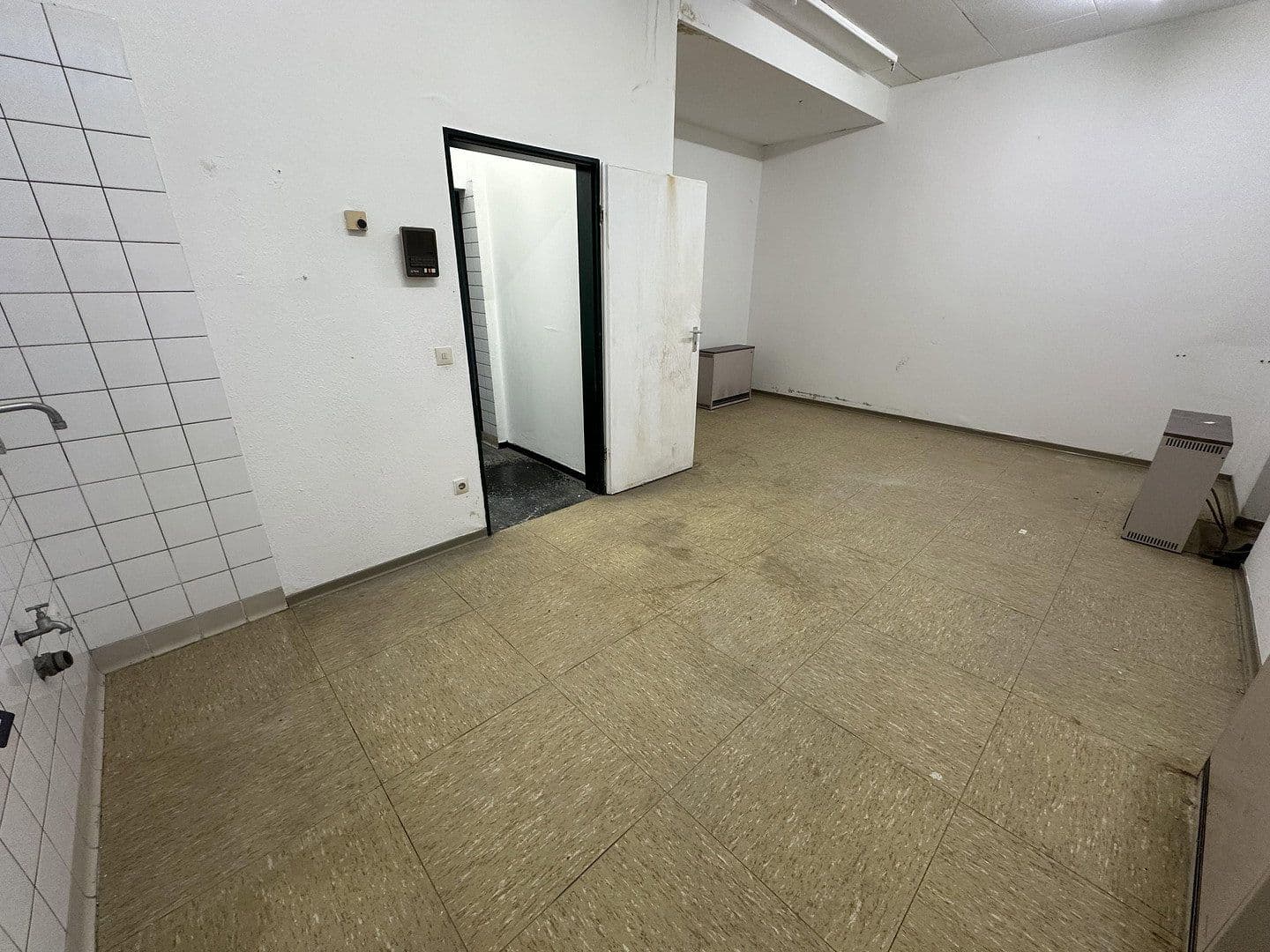 non-residential property to rent, 1,236 m², MierendorffWeg 19, Essen, North Rhine-Westphalia non-residential property to rent, 1,236 m², MierendorffWeg 19, Essen, North Rhine-Westphalia