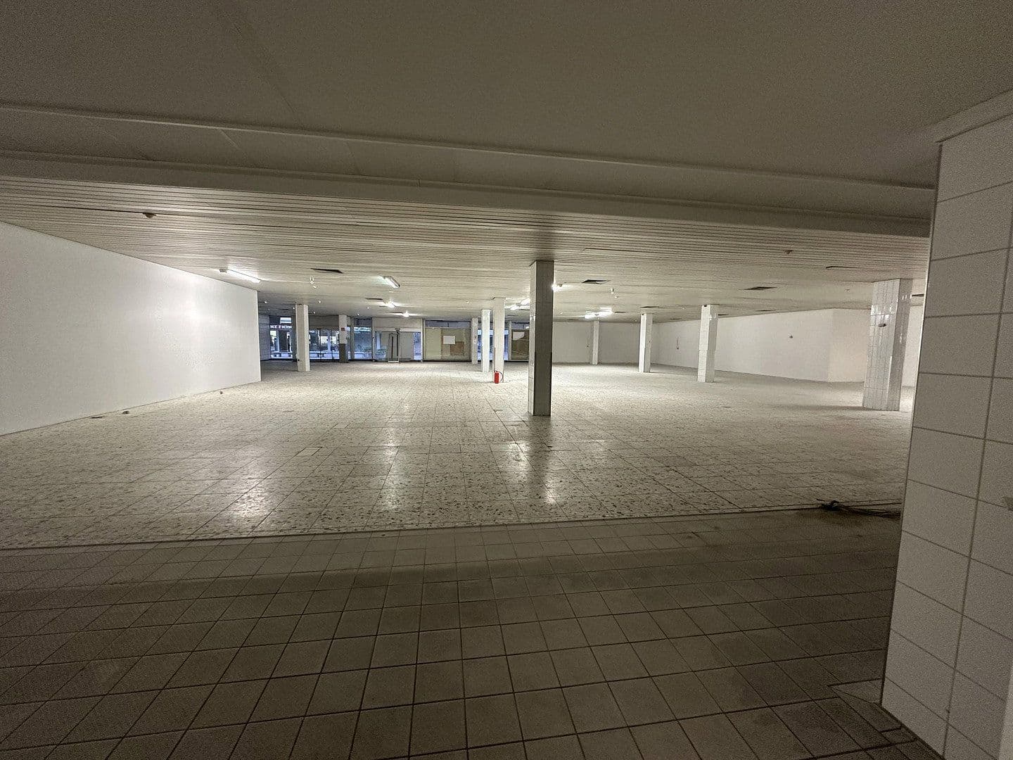 non-residential property to rent, 1,236 m², MierendorffWeg 19, Essen, North Rhine-Westphalia non-residential property to rent, 1,236 m², MierendorffWeg 19, Essen, North Rhine-Westphalia