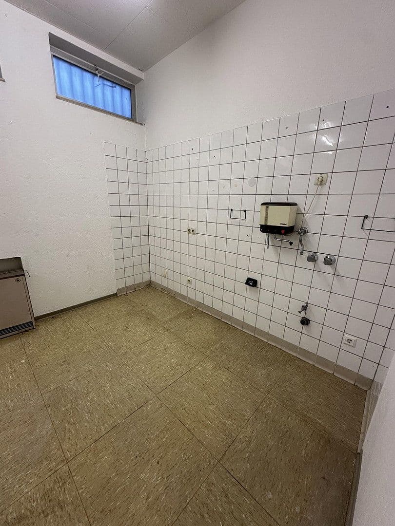 non-residential property to rent, 1,236 m², MierendorffWeg 19, Essen, North Rhine-Westphalia non-residential property to rent, 1,236 m², MierendorffWeg 19, Essen, North Rhine-Westphalia