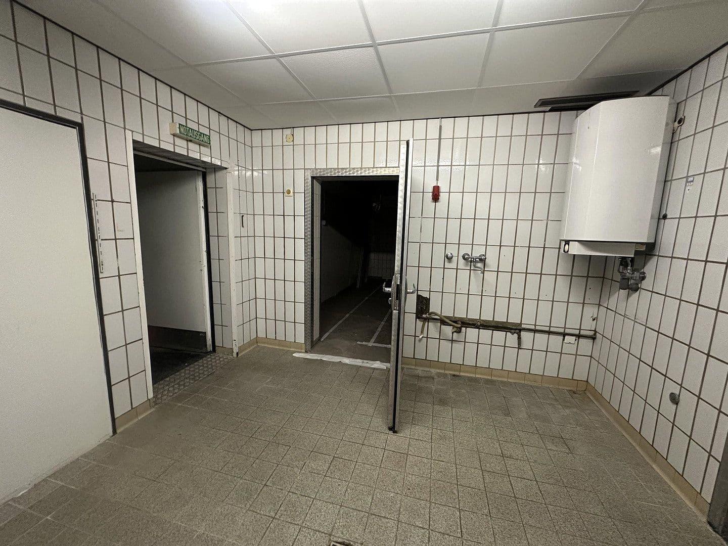 non-residential property to rent, 1,236 m², MierendorffWeg 19, Essen, North Rhine-Westphalia non-residential property to rent, 1,236 m², MierendorffWeg 19, Essen, North Rhine-Westphalia