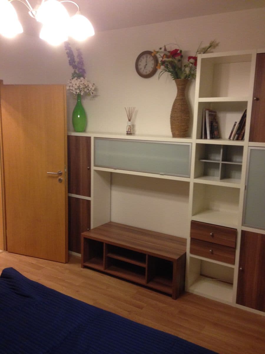 1 bedroom with open-plan kitchen flat to rent, 59 m², Milotická, Prague, Prague 1 bedroom with open-plan kitchen flat to rent, 59 m², Milotická, Prague, Prague