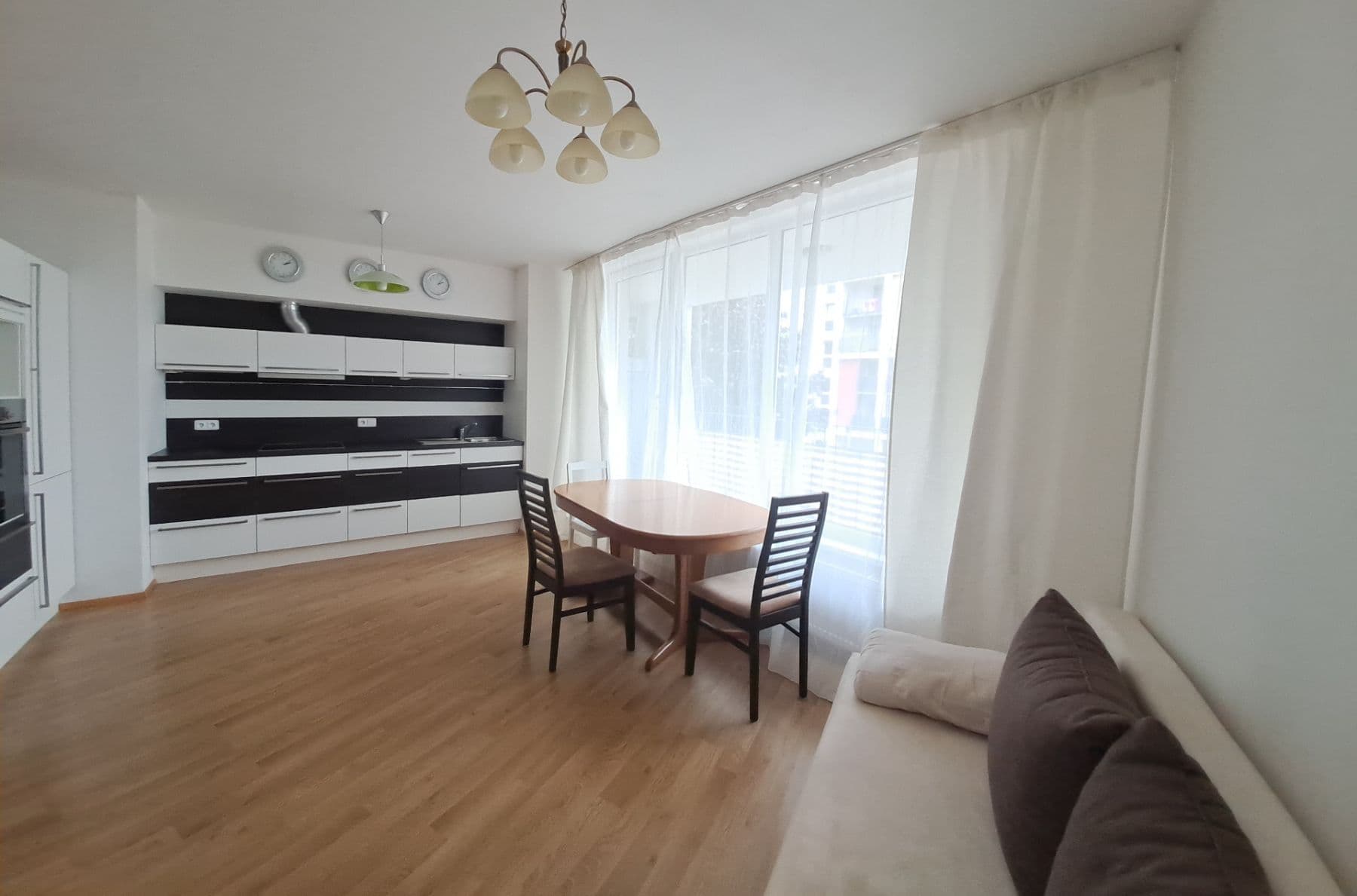 1 bedroom with open-plan kitchen flat to rent, 59 m², Milotická, Prague, Prague 1 bedroom with open-plan kitchen flat to rent, 59 m², Milotická, Prague, Prague