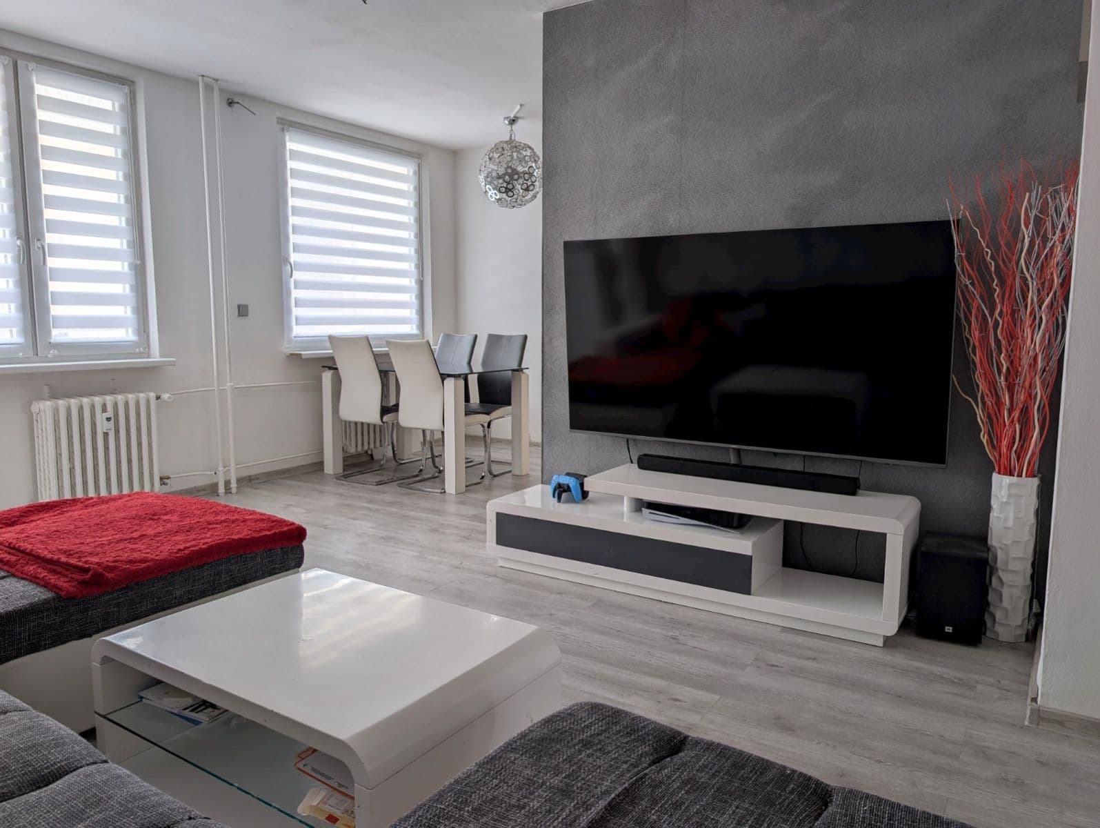 2 bedroom with open-plan kitchen flat to rent, 79 m², Voskovcova, Prague, Prague 2 bedroom with open-plan kitchen flat to rent, 79 m², Voskovcova, Prague, Prague
