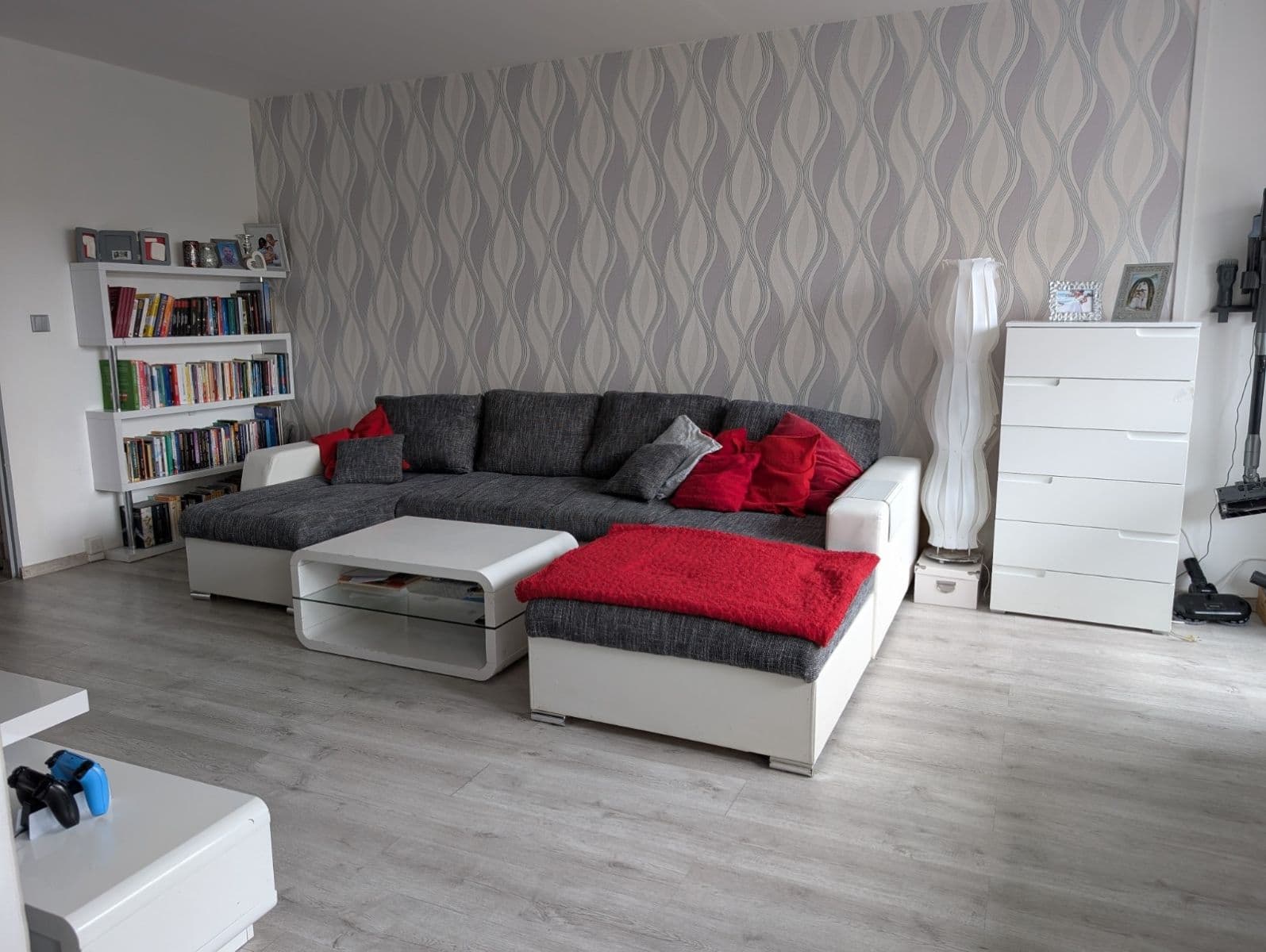 2 bedroom with open-plan kitchen flat to rent, 79 m², Voskovcova, Prague, Prague 2 bedroom with open-plan kitchen flat to rent, 79 m², Voskovcova, Prague, Prague