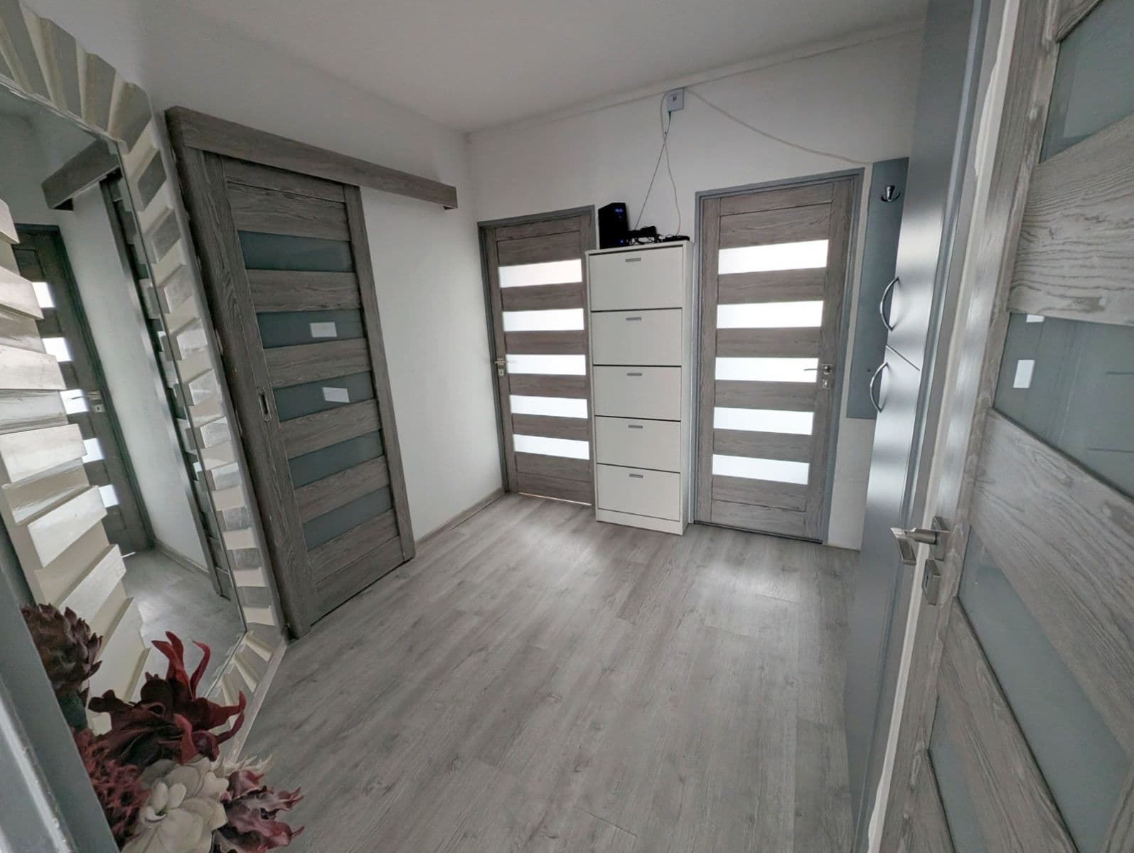 2 bedroom with open-plan kitchen flat to rent, 79 m², Voskovcova, Prague, Prague 2 bedroom with open-plan kitchen flat to rent, 79 m², Voskovcova, Prague, Prague