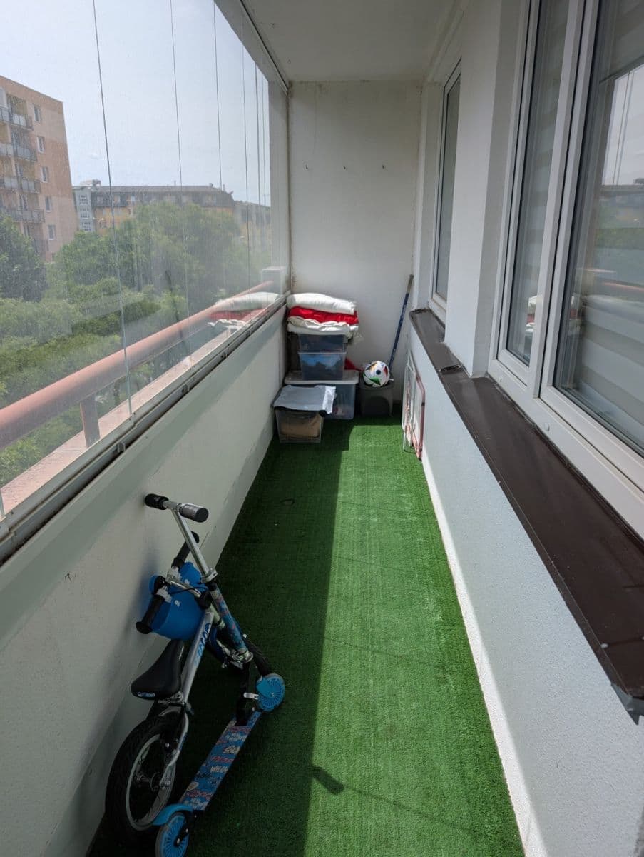 2 bedroom with open-plan kitchen flat to rent, 79 m², Voskovcova, Prague, Prague 2 bedroom with open-plan kitchen flat to rent, 79 m², Voskovcova, Prague, Prague