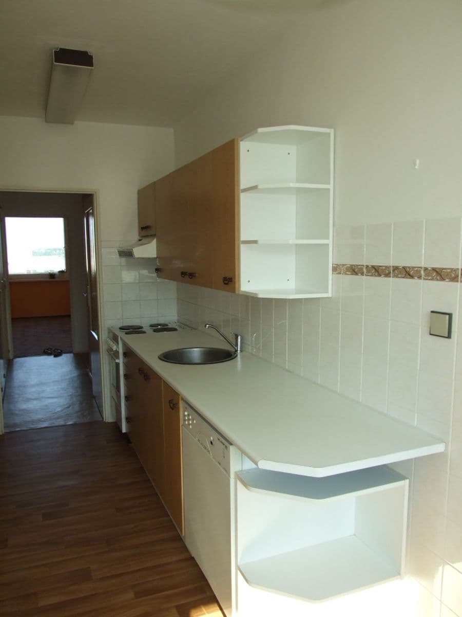 3 bedroom flat to rent, 71 m², Breitcetlova, Prague, Prague 3 bedroom flat to rent, 71 m², Breitcetlova, Prague, Prague