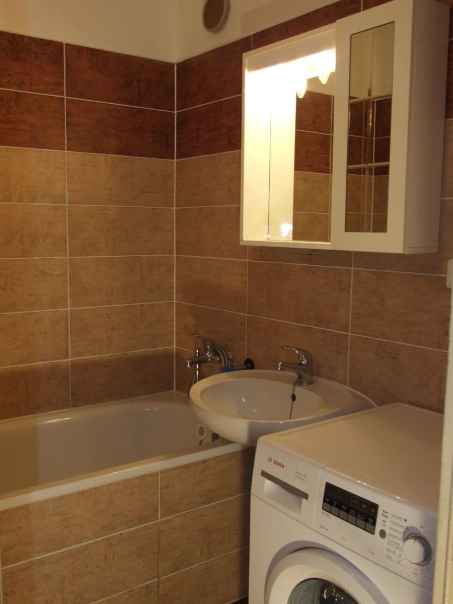 3 bedroom flat to rent, 71 m², Breitcetlova, Prague, Prague 3 bedroom flat to rent, 71 m², Breitcetlova, Prague, Prague