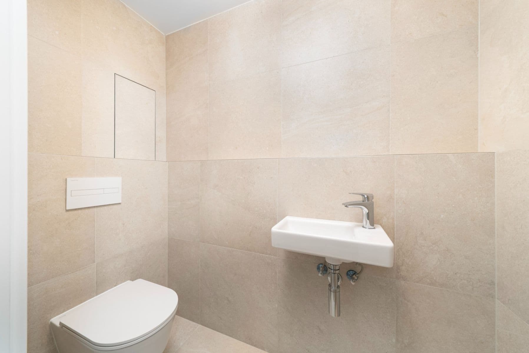 1 bedroom with open-plan kitchen flat to rent, 62 m², Hábova, Prague, Prague 1 bedroom with open-plan kitchen flat to rent, 62 m², Hábova, Prague, Prague