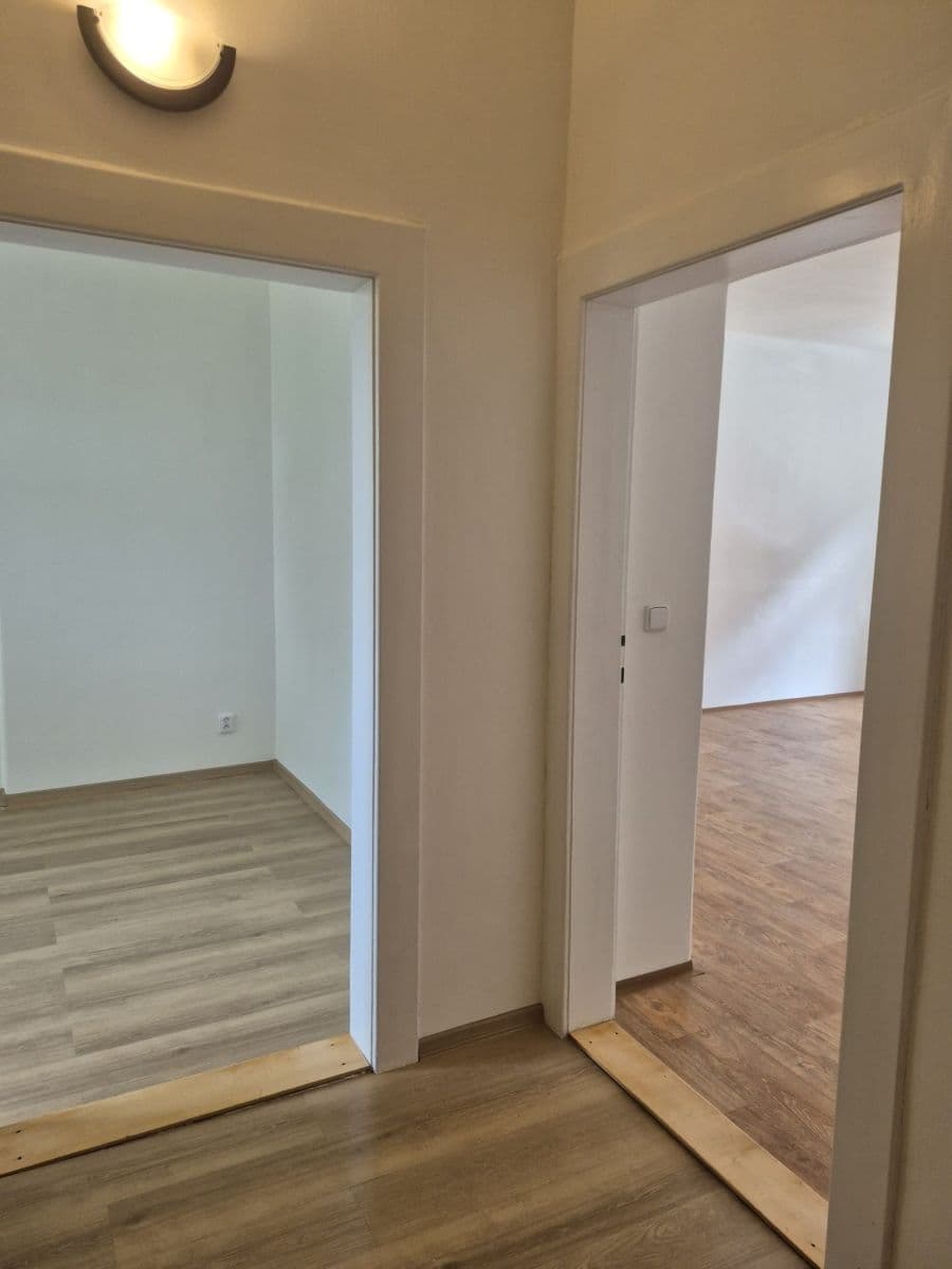1 bedroom with open-plan kitchen flat to rent, 48 m², Vančurova, Cheb, Karlovarský Region 1 bedroom with open-plan kitchen flat to rent, 48 m², Vančurova, Cheb, Karlovarský Region