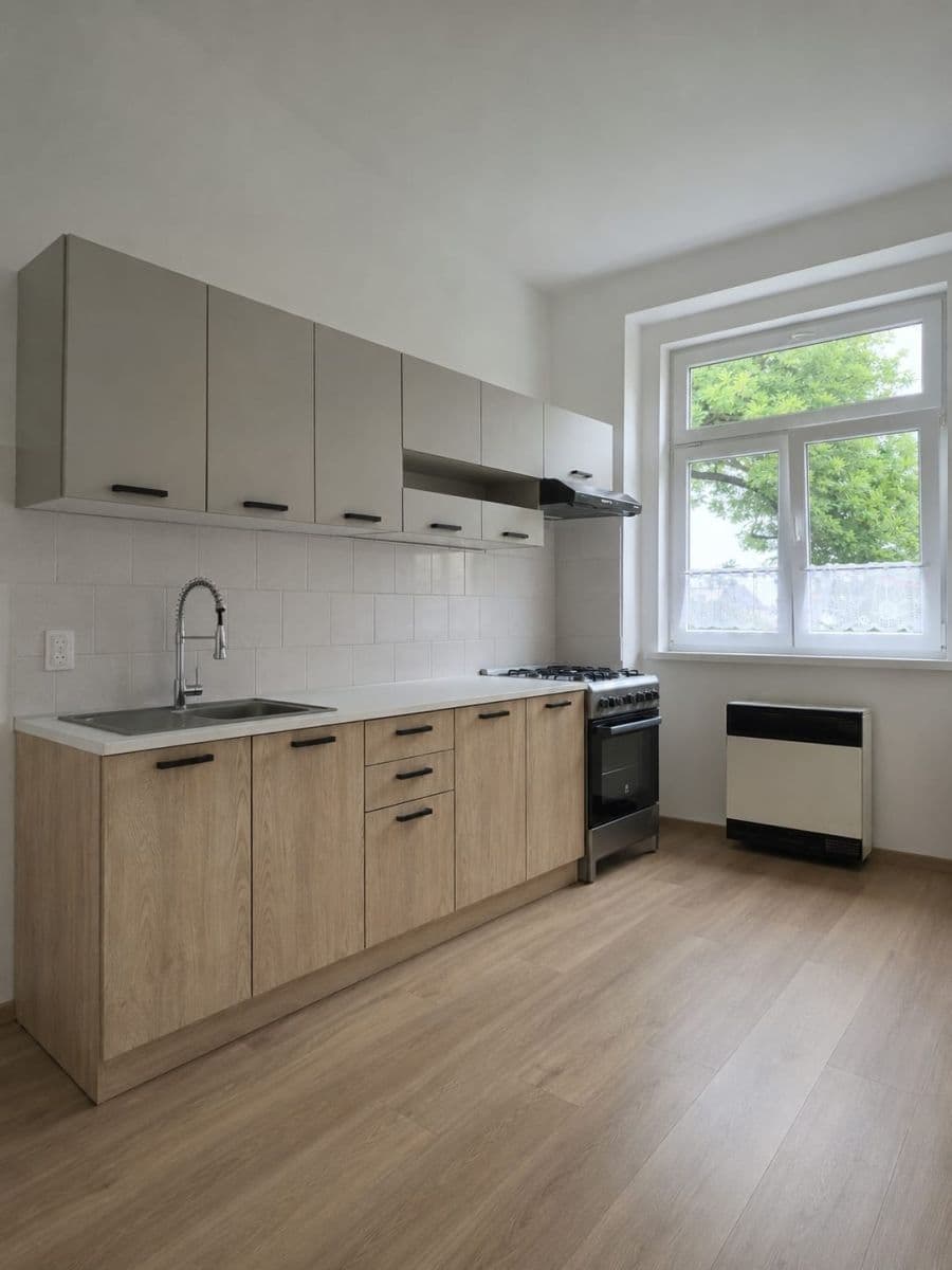 1 bedroom with open-plan kitchen flat to rent, 48 m², Vančurova, Cheb, Karlovarský Region 1 bedroom with open-plan kitchen flat to rent, 48 m², Vančurova, Cheb, Karlovarský Region