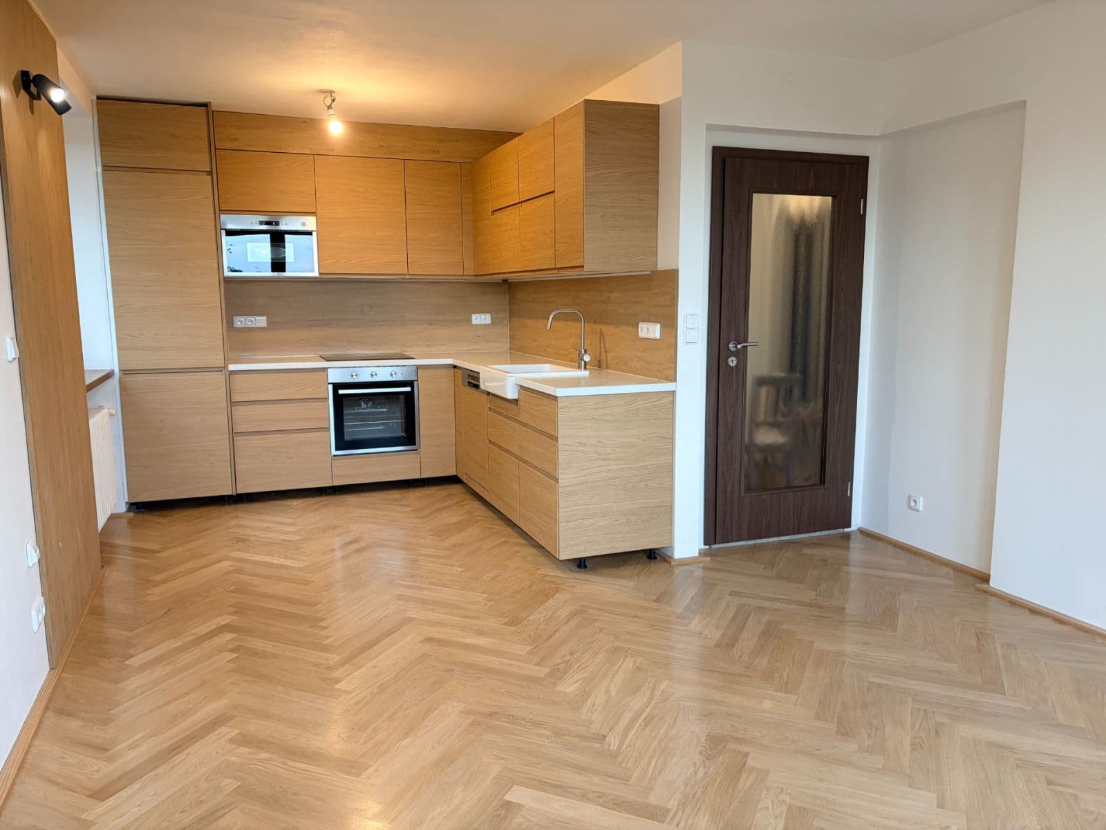 1 bedroom with open-plan kitchen flat to rent, 48 m², Nad Santoškou, Prague, Prague 1 bedroom with open-plan kitchen flat to rent, 48 m², Nad Santoškou, Prague, Prague