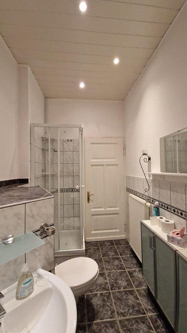 2 bedroom with open-plan kitchen flat for sale, 97 m², Radevormwald, North Rhine-Westphalia 2 bedroom with open-plan kitchen flat for sale, 97 m², Radevormwald, North Rhine-Westphalia