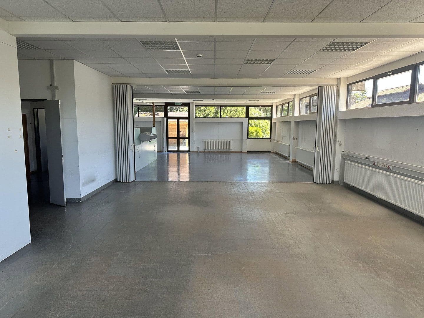 non-residential property to rent, 1,007 m², Waldstr 3, Lauchringen, Baden-Württemberg non-residential property to rent, 1,007 m², Waldstr 3, Lauchringen, Baden-Württemberg