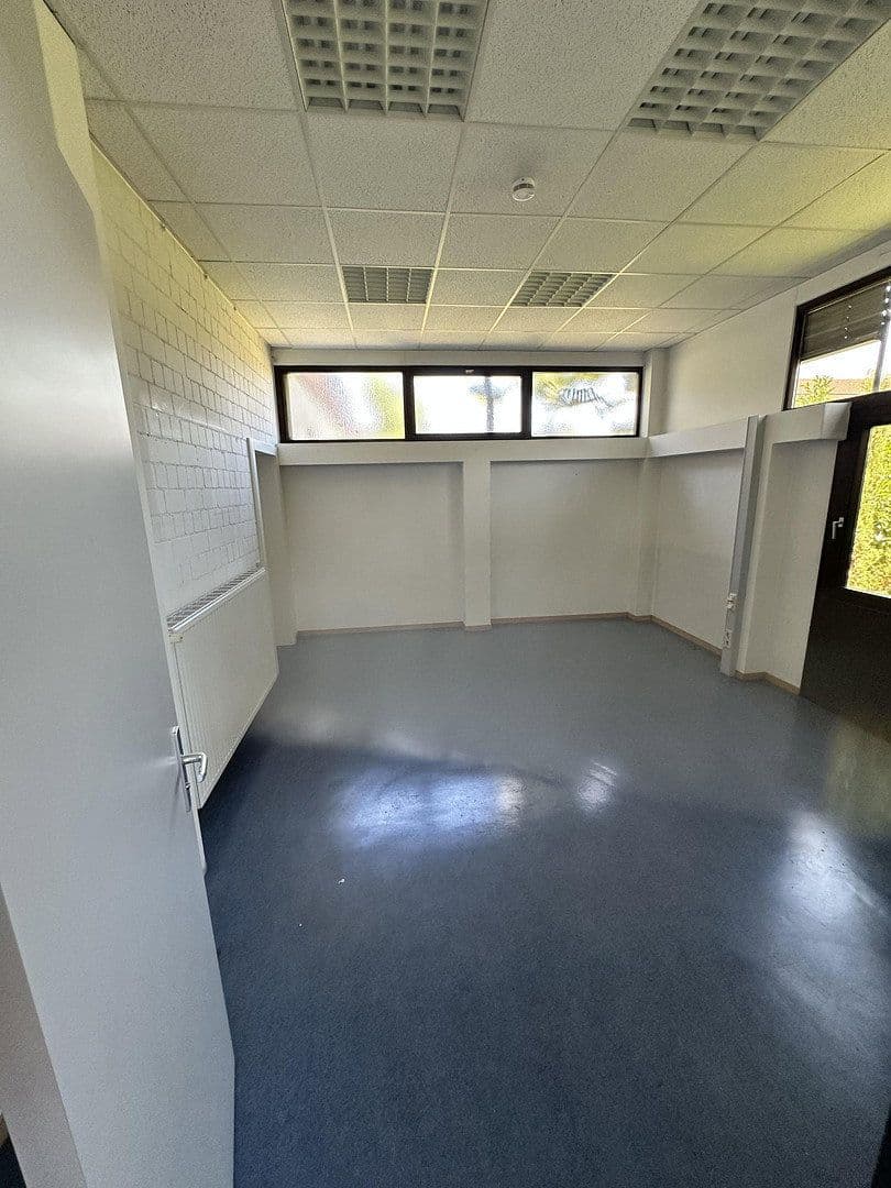 non-residential property to rent, 1,007 m², Waldstr 3, Lauchringen, Baden-Württemberg non-residential property to rent, 1,007 m², Waldstr 3, Lauchringen, Baden-Württemberg