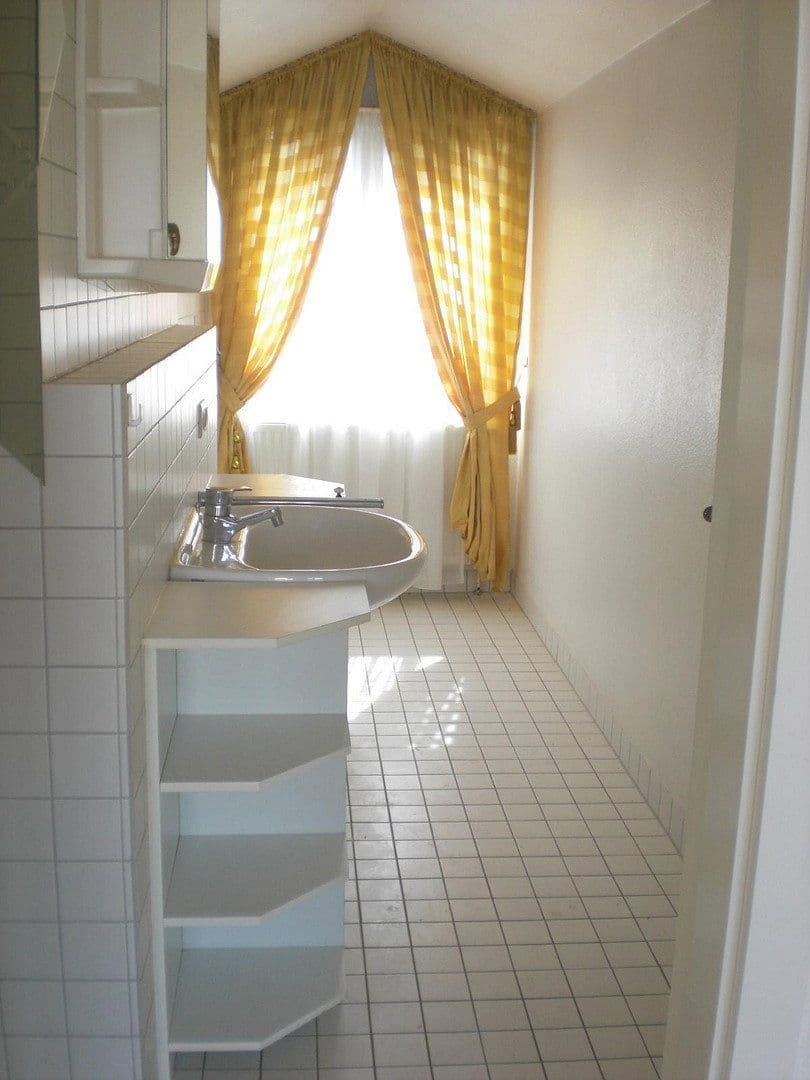 1 bedroom with open-plan kitchen flat to rent, 80 m², Bad Salzuflen, North Rhine-Westphalia 1 bedroom with open-plan kitchen flat to rent, 80 m², Bad Salzuflen, North Rhine-Westphalia