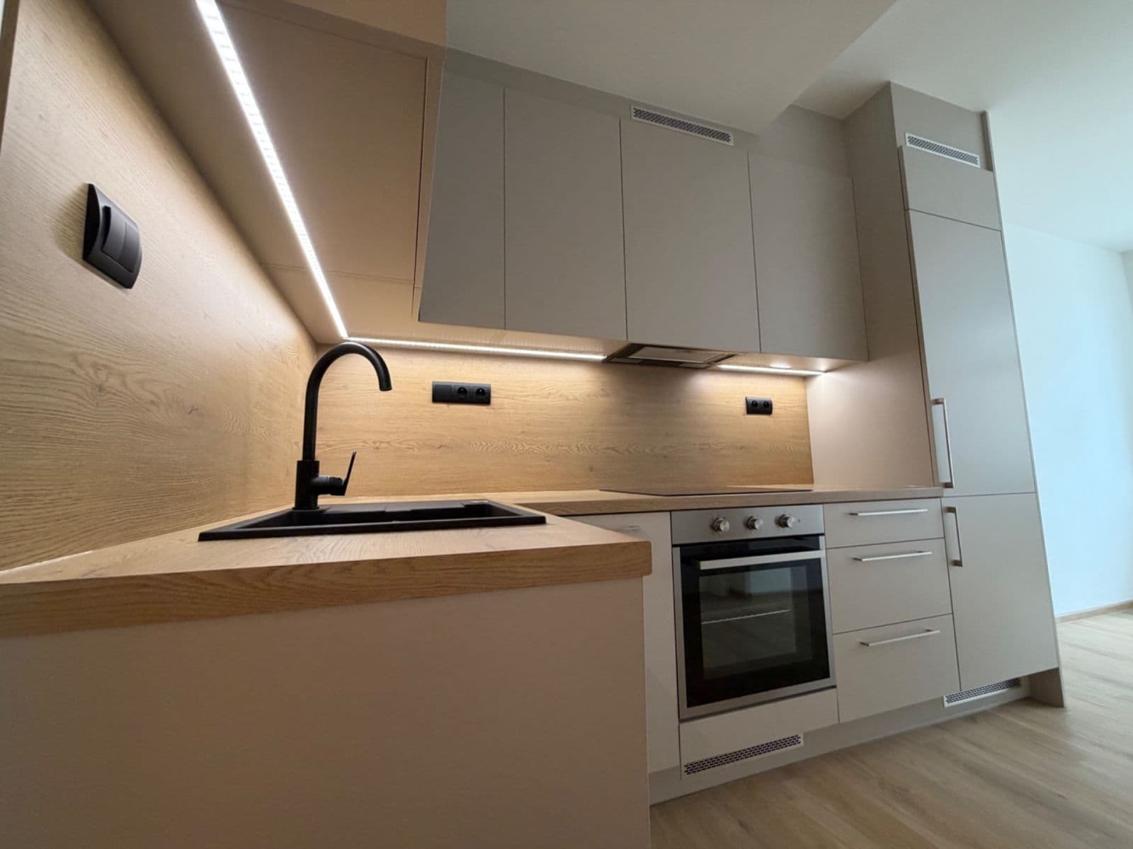 1 bedroom with open-plan kitchen flat to rent, 36 m², Bratislavská, Brno, Jihomoravský Region 1 bedroom with open-plan kitchen flat to rent, 36 m², Bratislavská, Brno, Jihomoravský Region