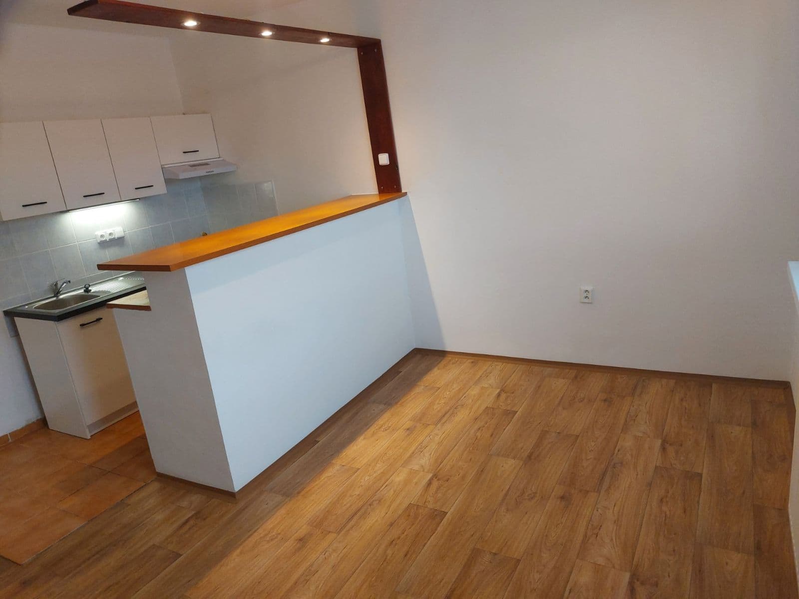 1 bedroom with open-plan kitchen flat to rent, 40 m², F. L. Čelakovského, Jablonec nad Nisou, Liberecký Region 1 bedroom with open-plan kitchen flat to rent, 40 m², F. L. Čelakovského, Jablonec nad Nisou, Liberecký Region