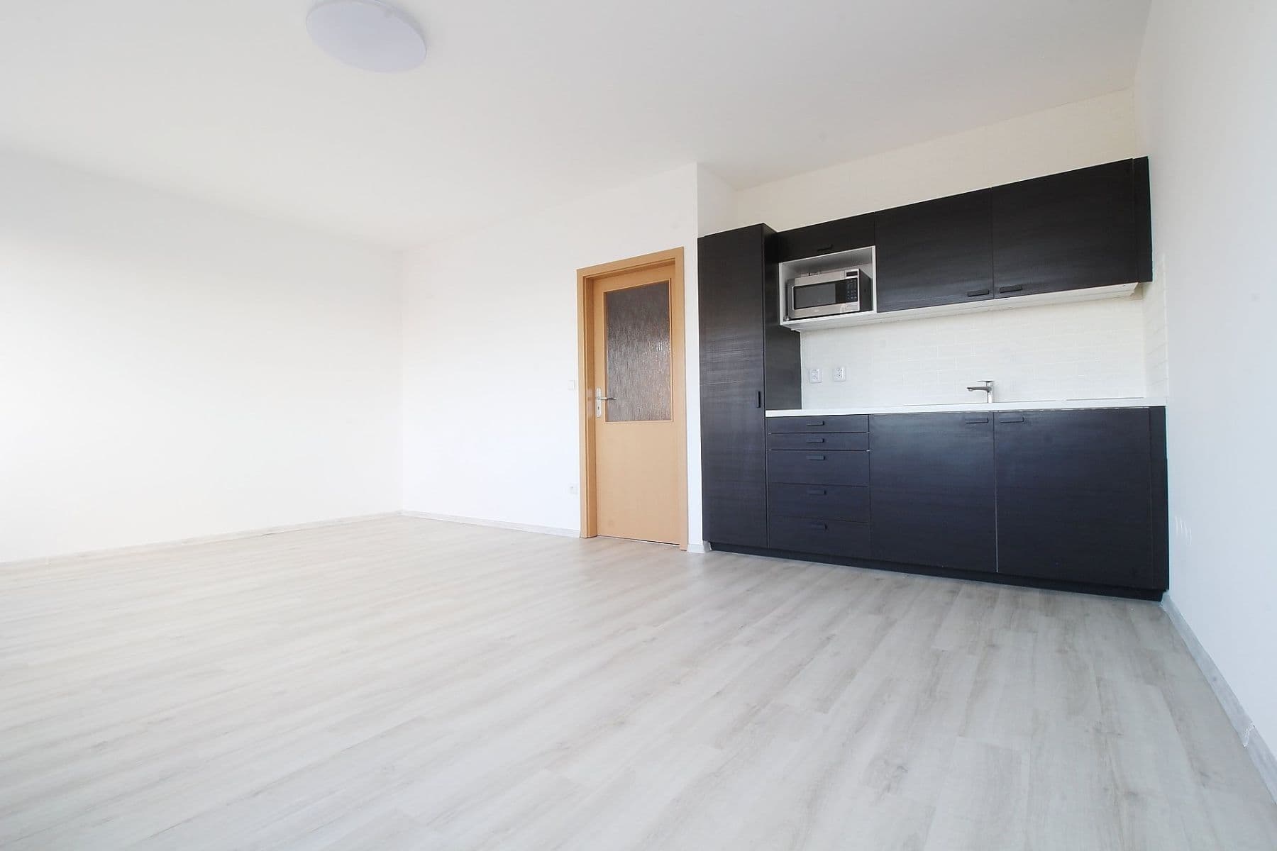 Studio flat to rent, 35 m², Teplická, Prague, Prague Studio flat to rent, 35 m², Teplická, Prague, Prague
