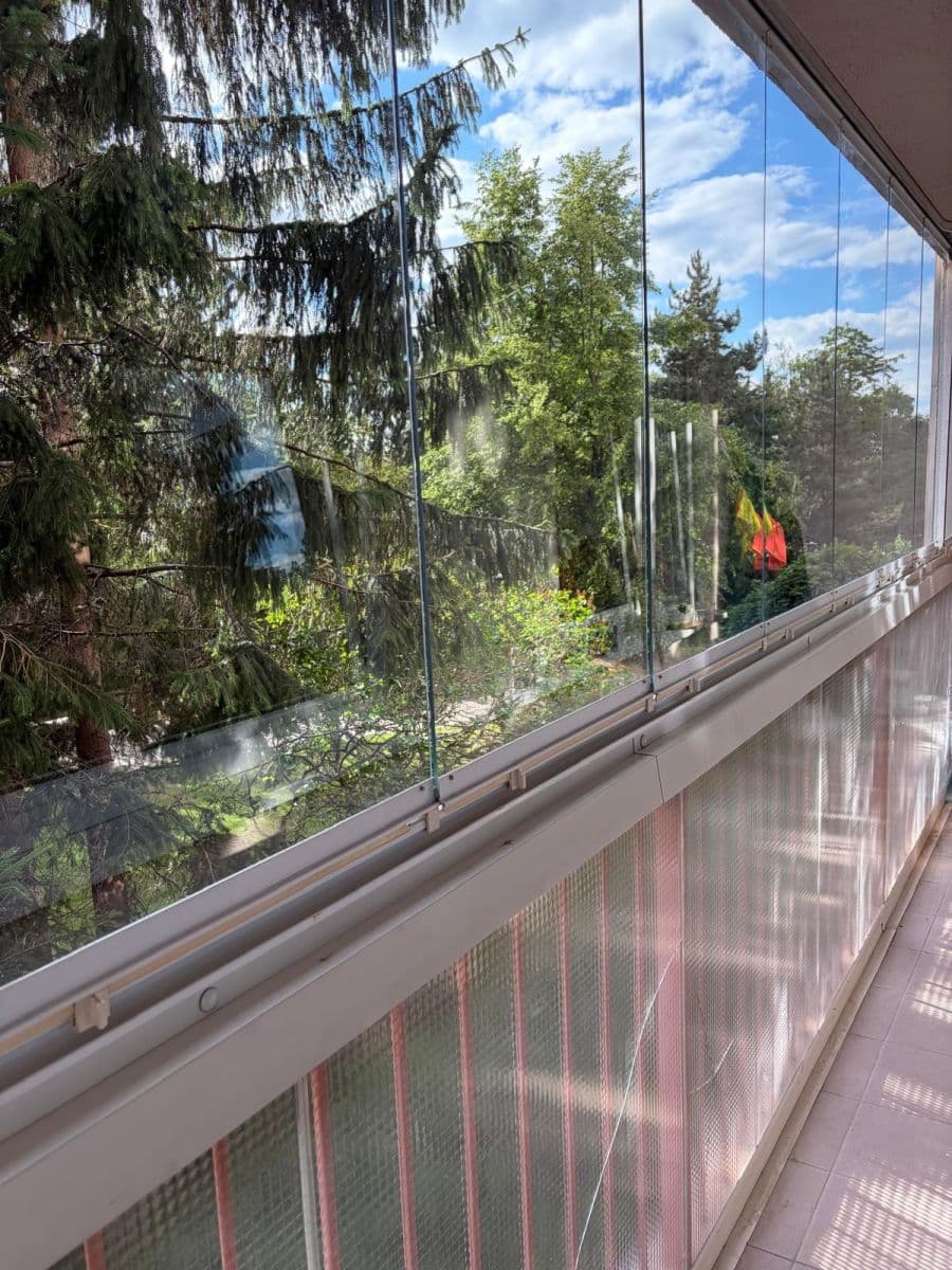 1 bedroom with open-plan kitchen flat to rent, 44 m², Plickova, Prague, Prague 1 bedroom with open-plan kitchen flat to rent, 44 m², Plickova, Prague, Prague