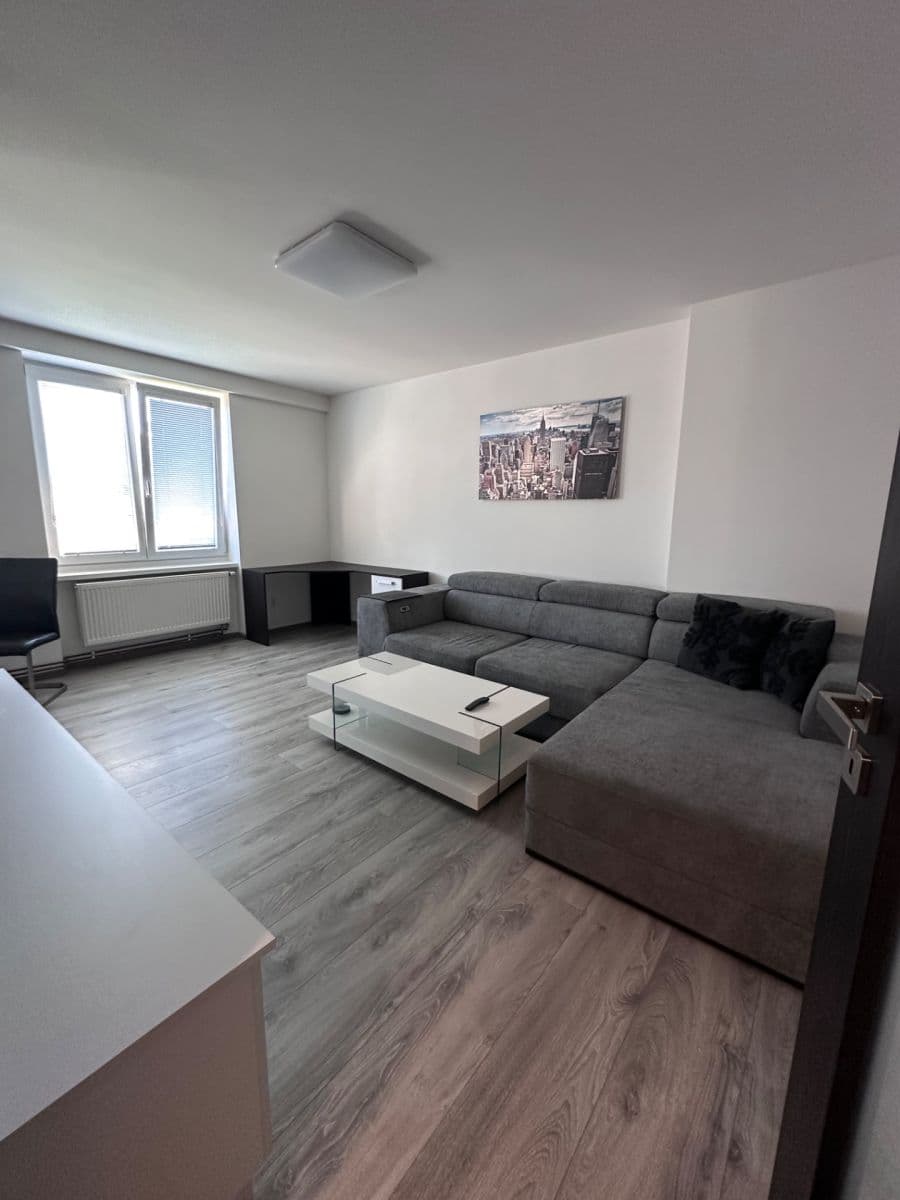 1 bedroom with open-plan kitchen flat to rent, 48 m², nábřeží T. G. Masaryka, Rakovník, Středočeský Region 1 bedroom with open-plan kitchen flat to rent, 48 m², nábřeží T. G. Masaryka, Rakovník, Středočeský Region