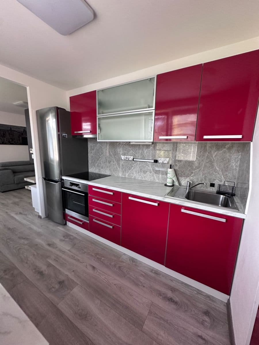 1 bedroom with open-plan kitchen flat to rent, 48 m², nábřeží T. G. Masaryka, Rakovník, Středočeský Region 1 bedroom with open-plan kitchen flat to rent, 48 m², nábřeží T. G. Masaryka, Rakovník, Středočeský Region
