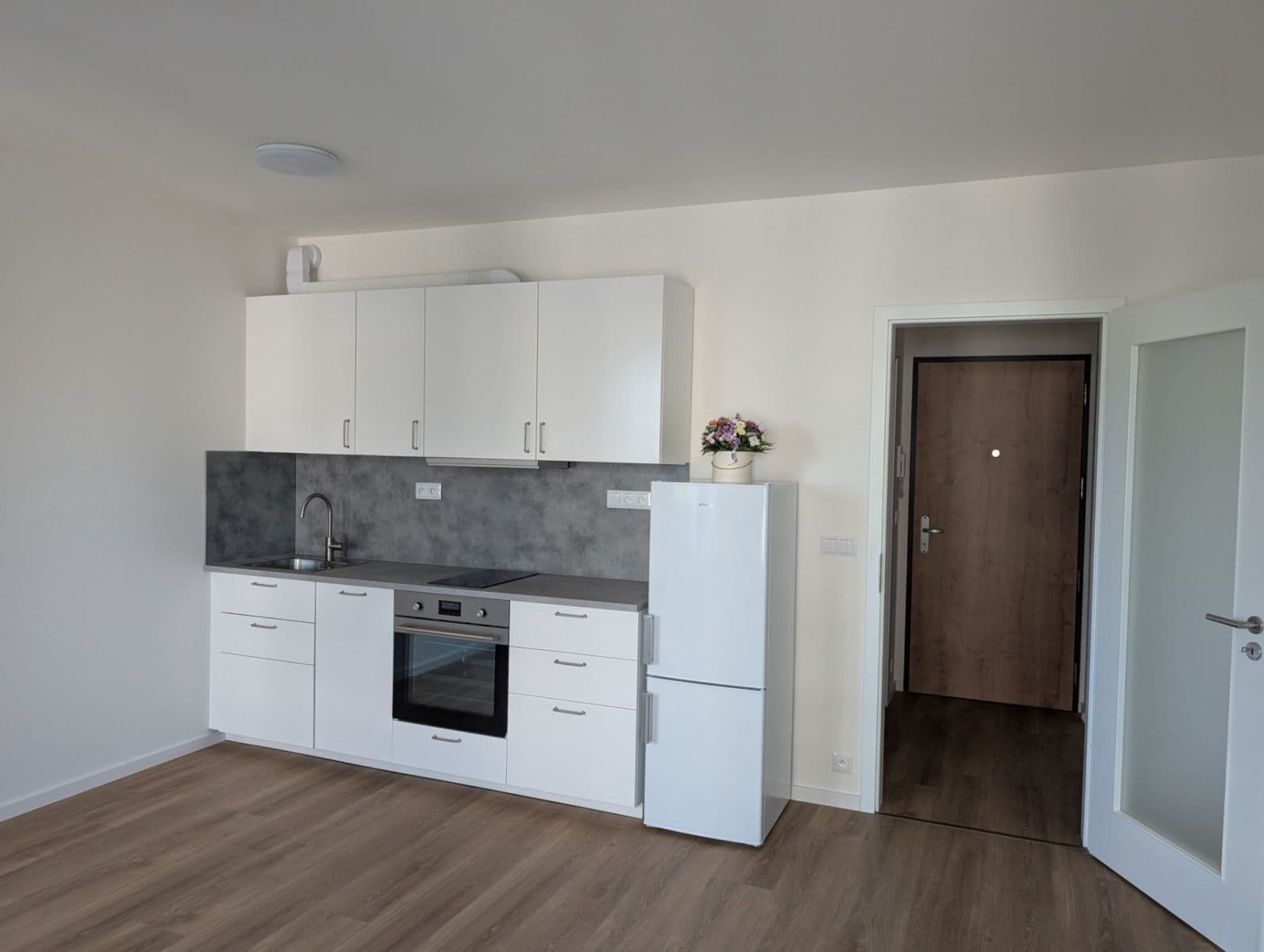 Studio flat to rent, 33 m², Divíškové, Prague, Prague Studio flat to rent, 33 m², Divíškové, Prague, Prague