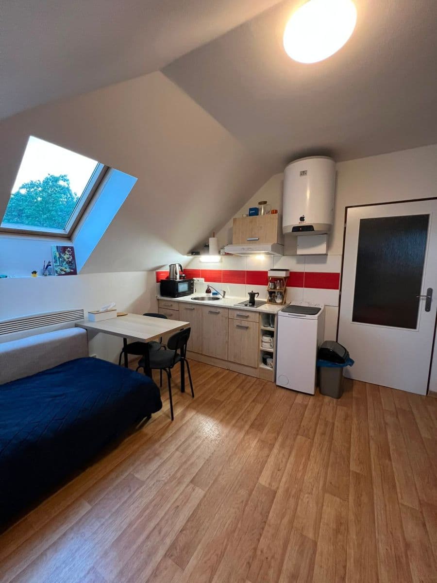Studio flat to rent, 32 m², V Korytech, Prague, Prague Studio flat to rent, 32 m², V Korytech, Prague, Prague