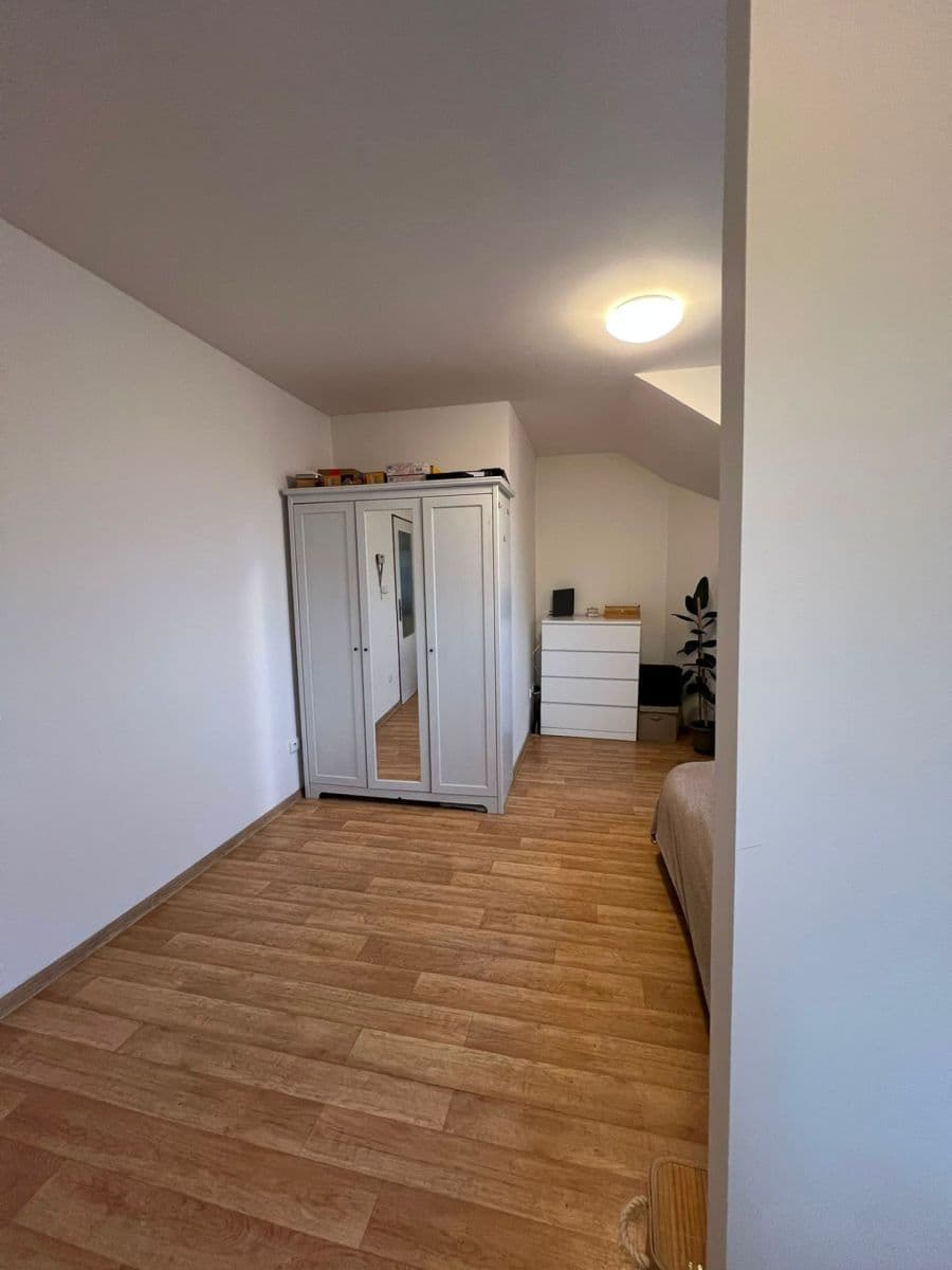Studio flat to rent, 32 m², V Korytech, Prague, Prague Studio flat to rent, 32 m², V Korytech, Prague, Prague