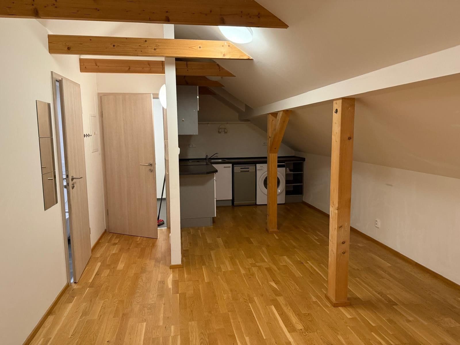 Studio flat to rent, 30 m², Kosova, Prague, Prague Studio flat to rent, 30 m², Kosova, Prague, Prague